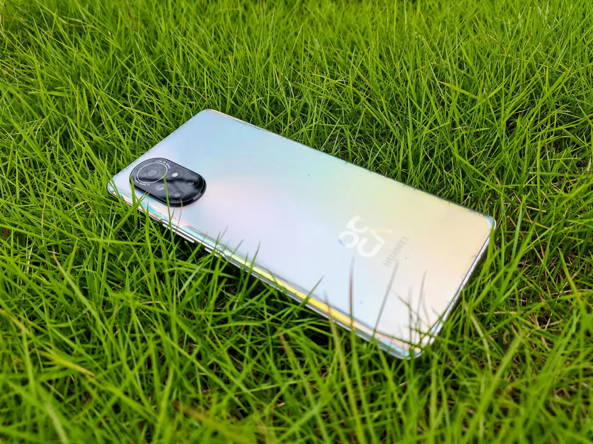 HUAWEI nova 8 поступил в продажу в России