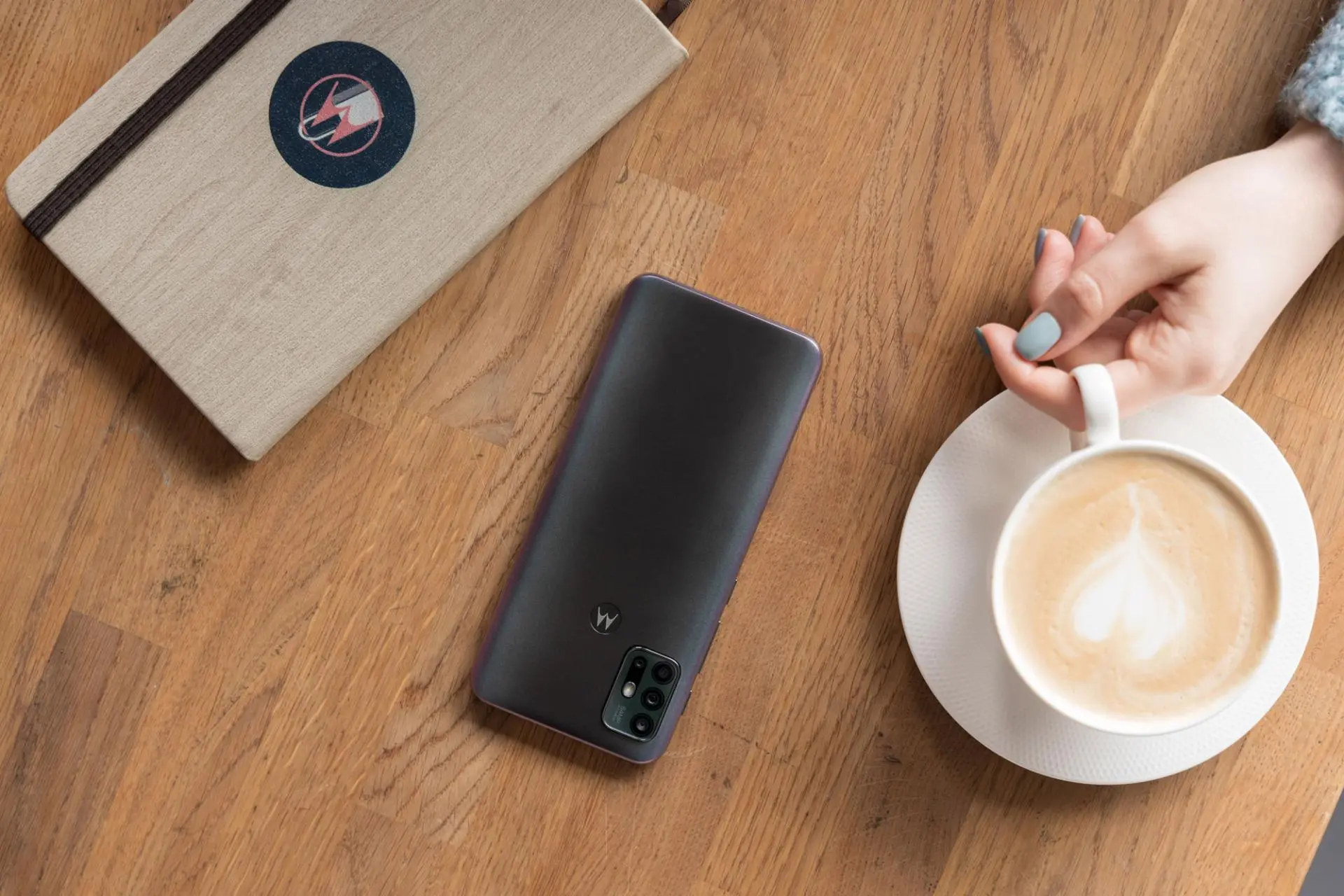 Moto G30 начал продаваться в России