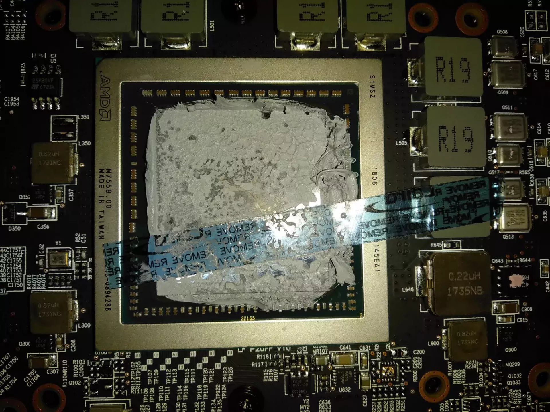 Перегревается GeForce RTX 3090? Возможно внутри напальчник