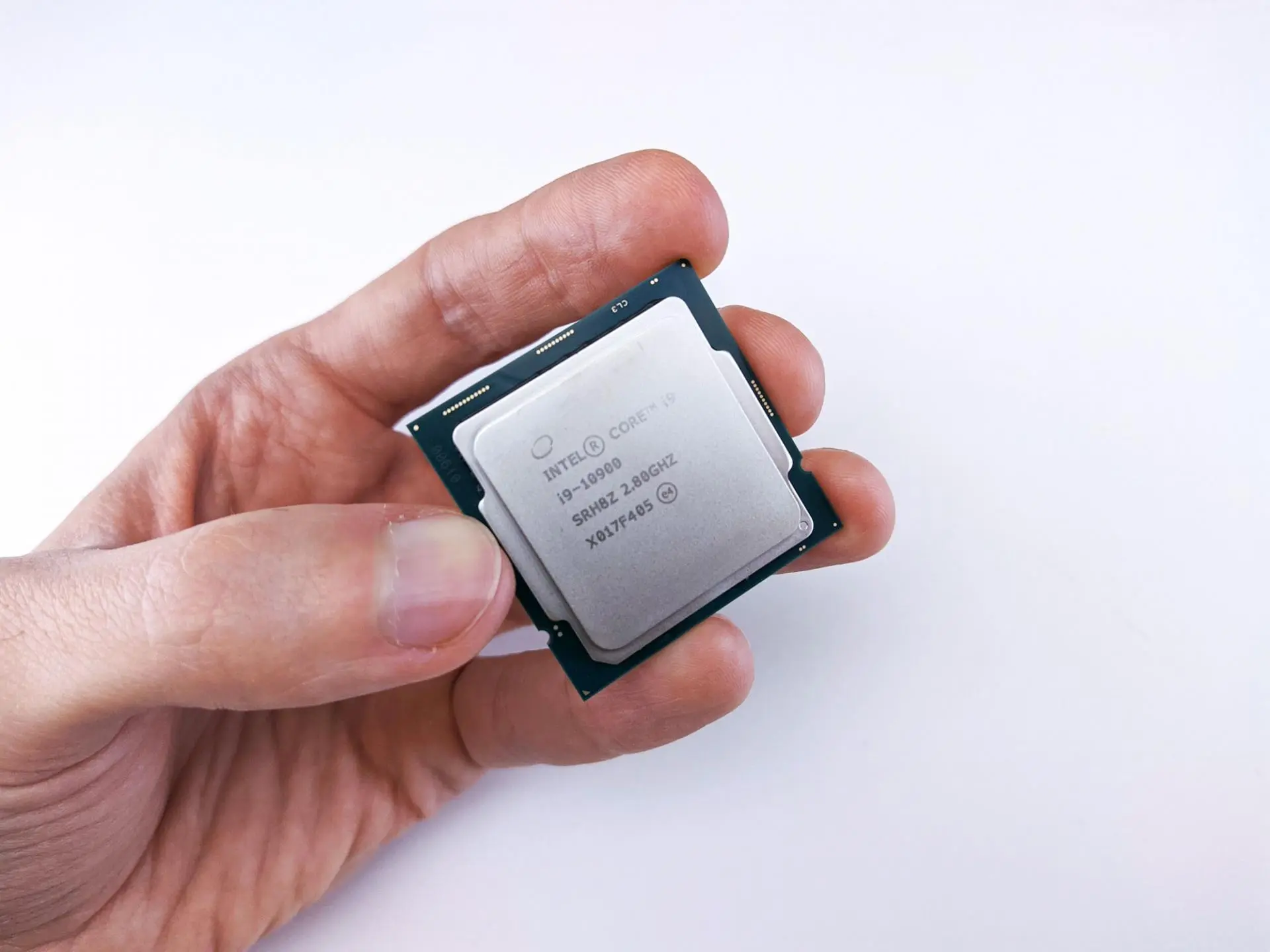 Что по силам Intel Core i9-10900? Пробуем его в 29 играх