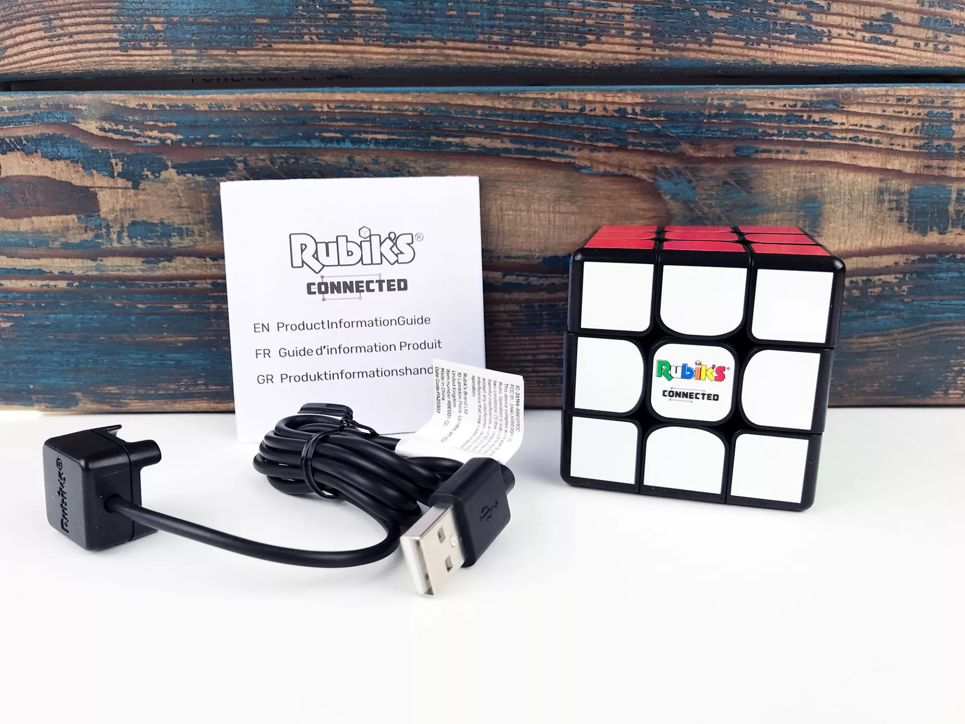 Обзор умного кубика Рубика Particula Rubik’s Connected