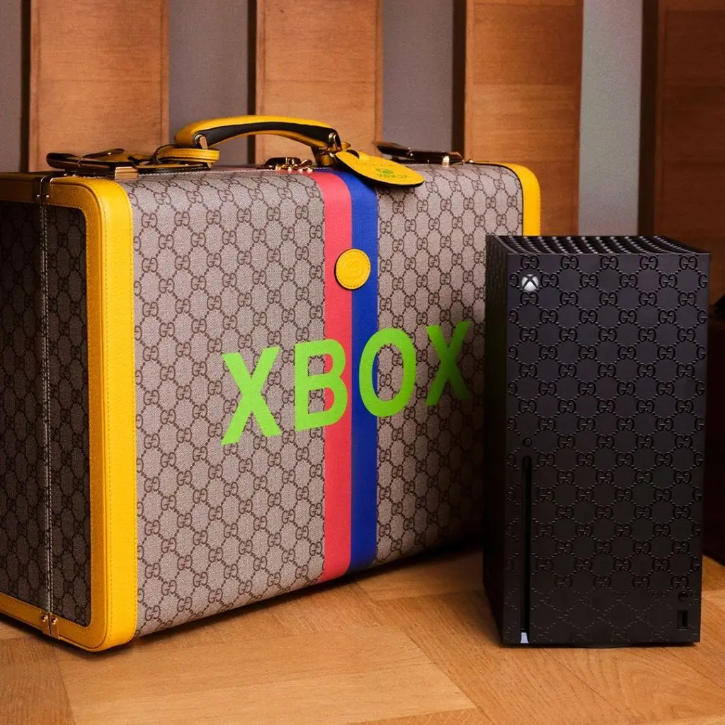 Для самых модных. Gucci выпустит эксклюзивную коллекцию Xbox Series X с фирменным чемоданом