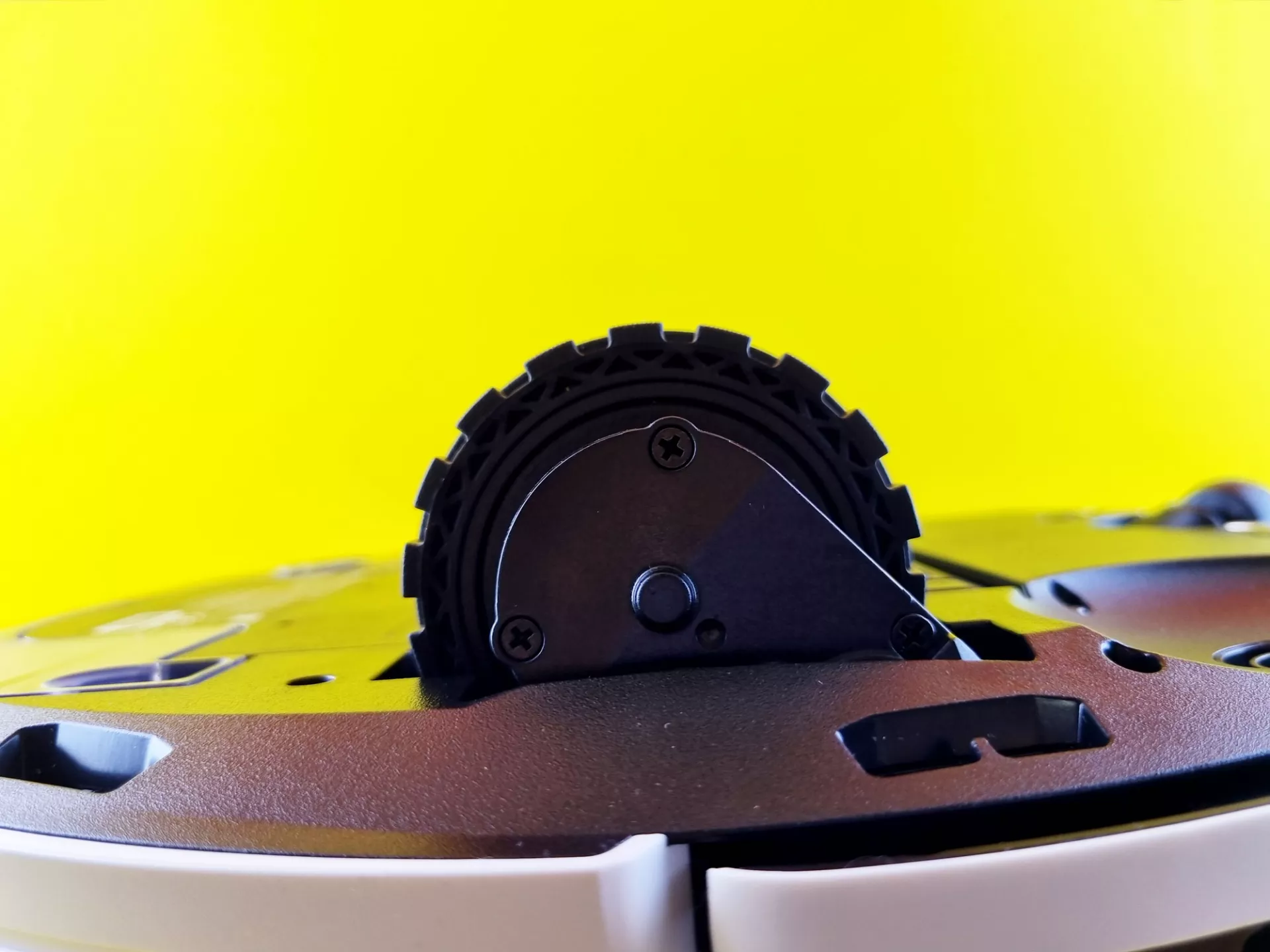 Тест-драйв робота-пылесоса ECOVACS DEEBOT N8