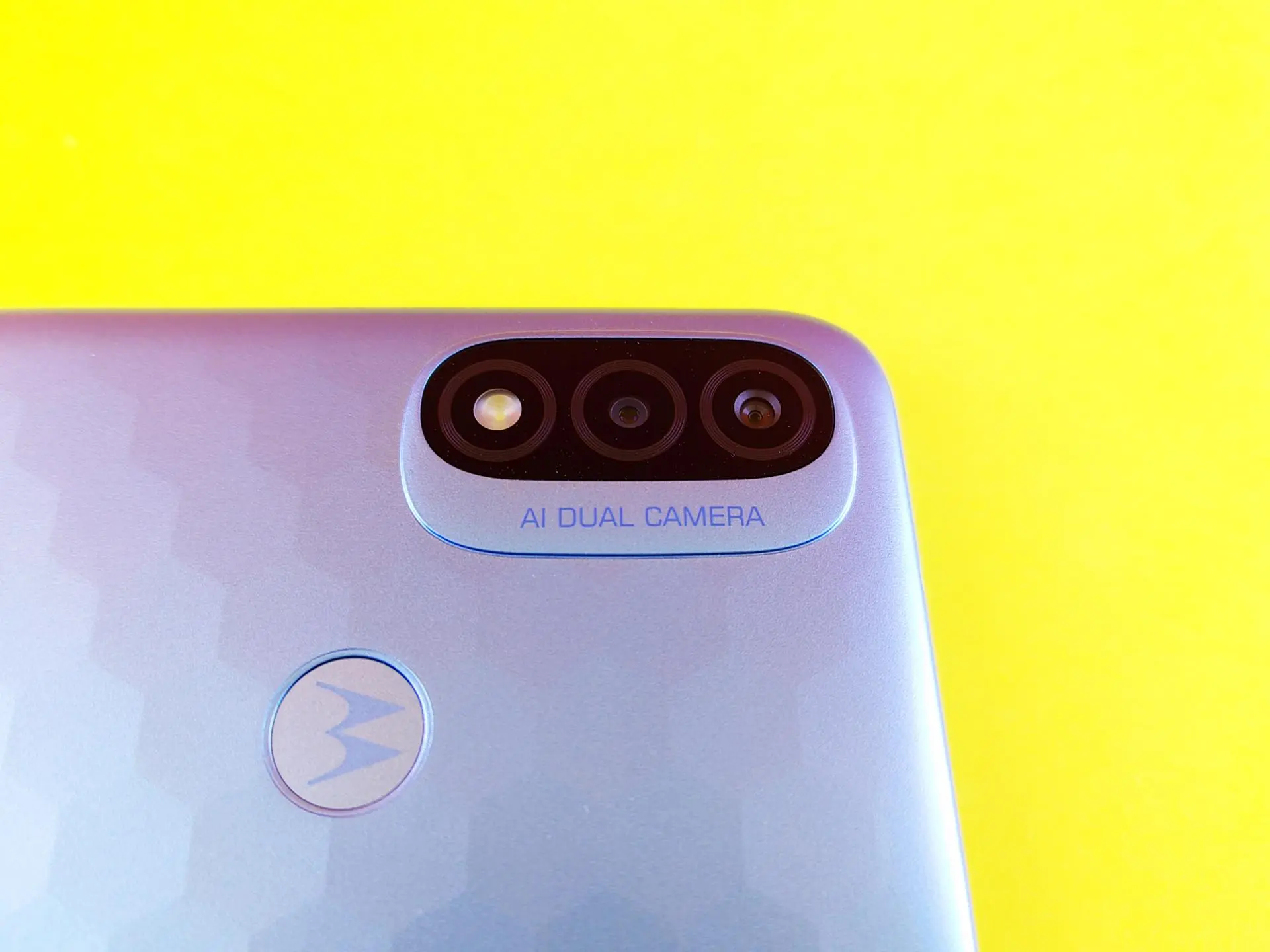 Обзор смартфона Moto E20 – когда Ты пчела, я&nbsp;– пчеловод…