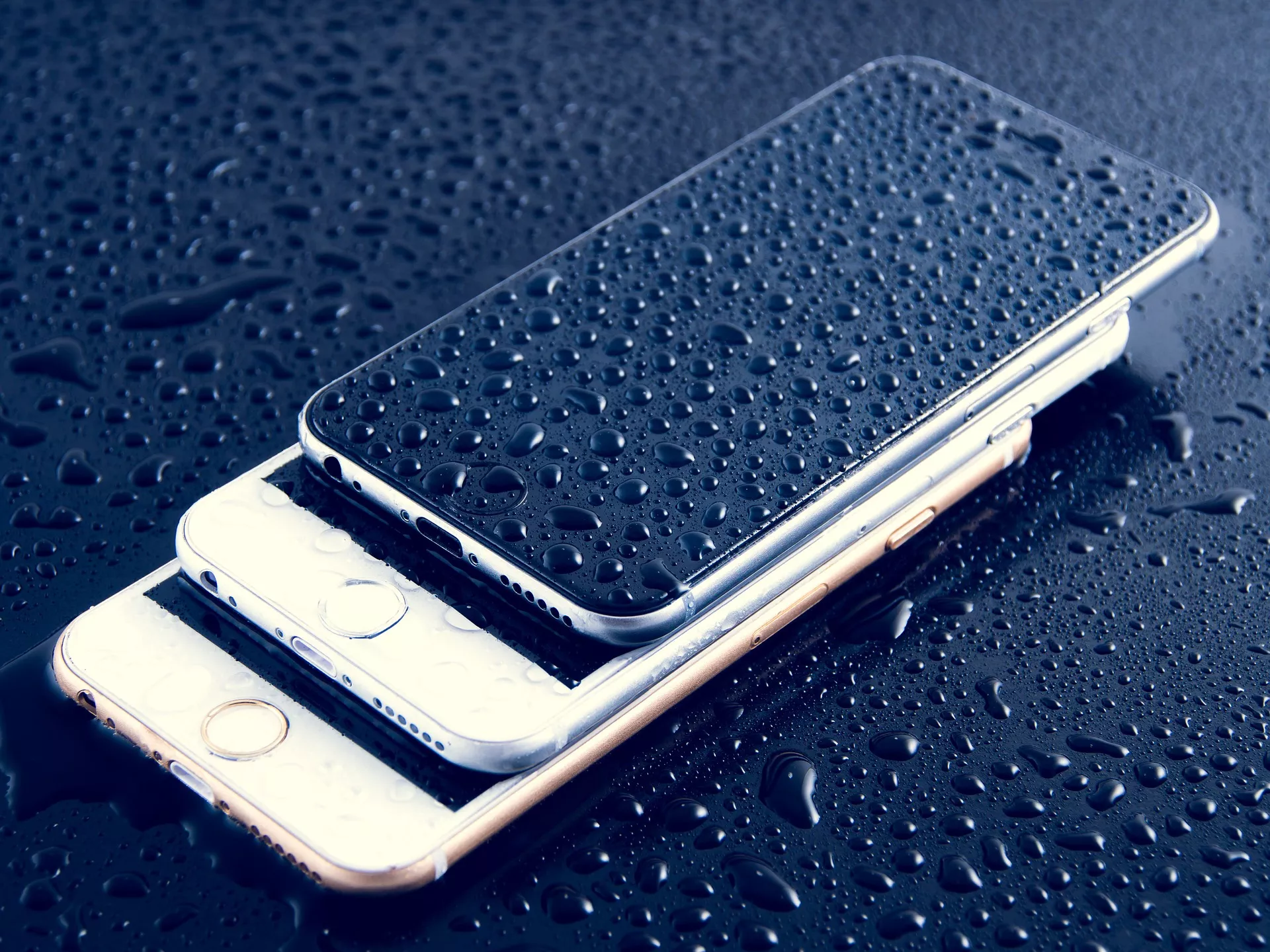 Как бренды смартфонов экономят на потребителях: 7 элементарных уловок