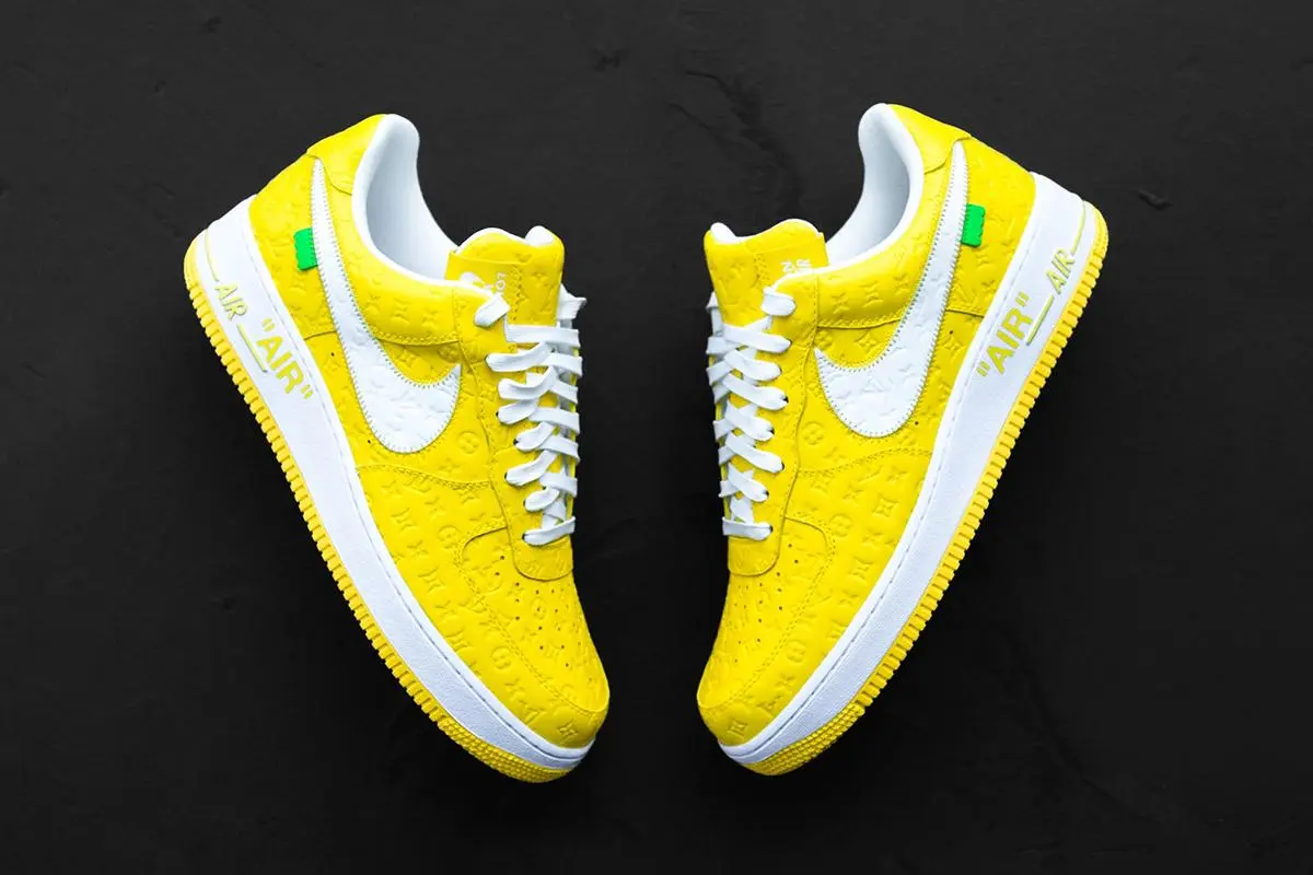 Новый плод коллаборации – кроссовки Louis Vuitton x Nike Air Force 1 в едком желтом цвете