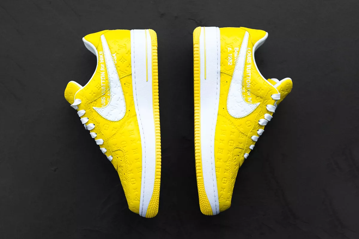 Новый плод коллаборации – кроссовки Louis Vuitton x Nike Air Force 1 в едком желтом цвете
