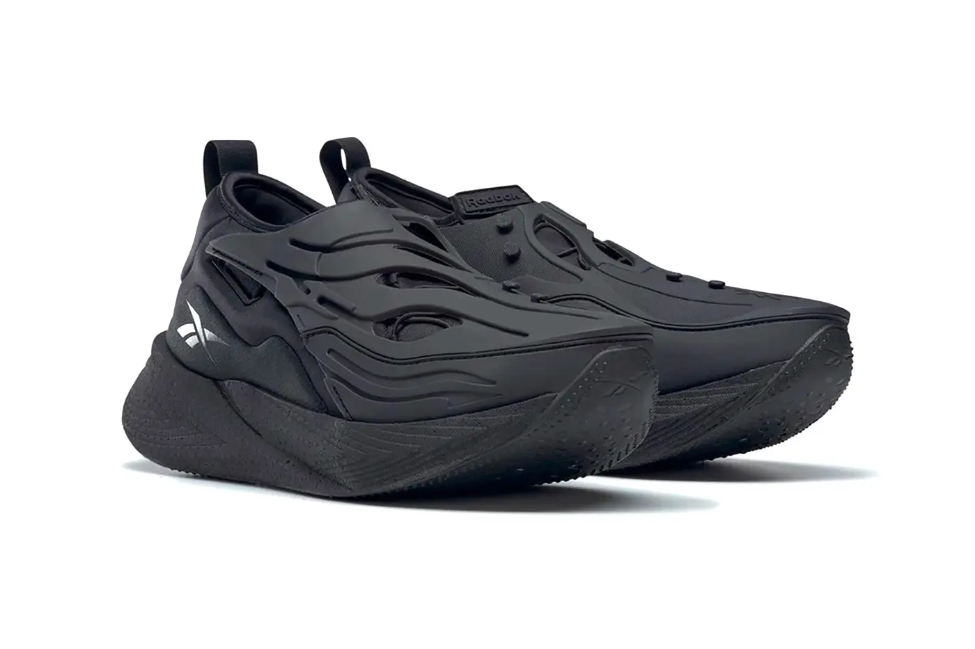 Что нового в гибридной модели кроссовок Reebok Floatride Energy Argus X Core Black?