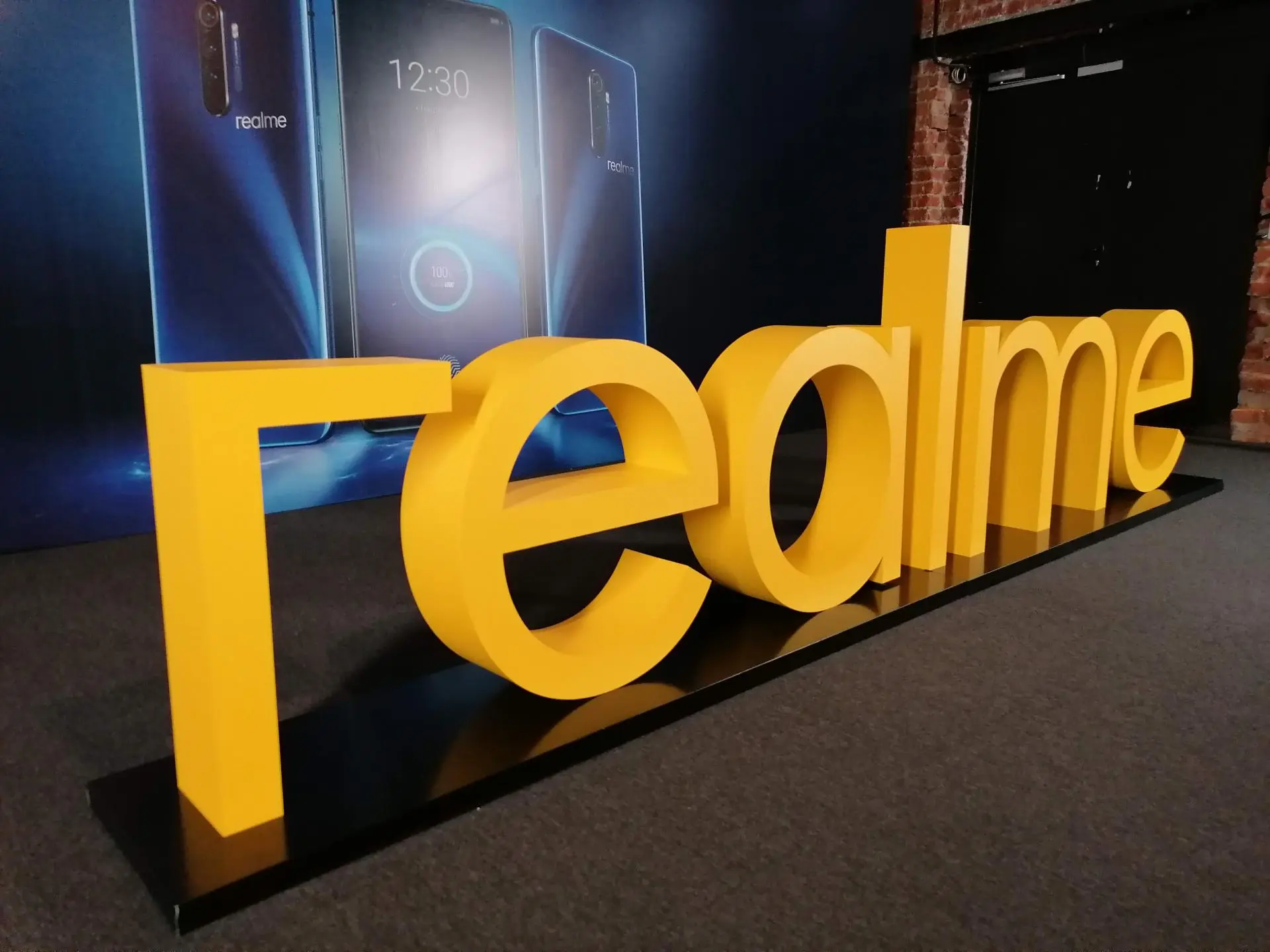 realme вошел в число 50 лучших китайских создателей глобальных брендов
