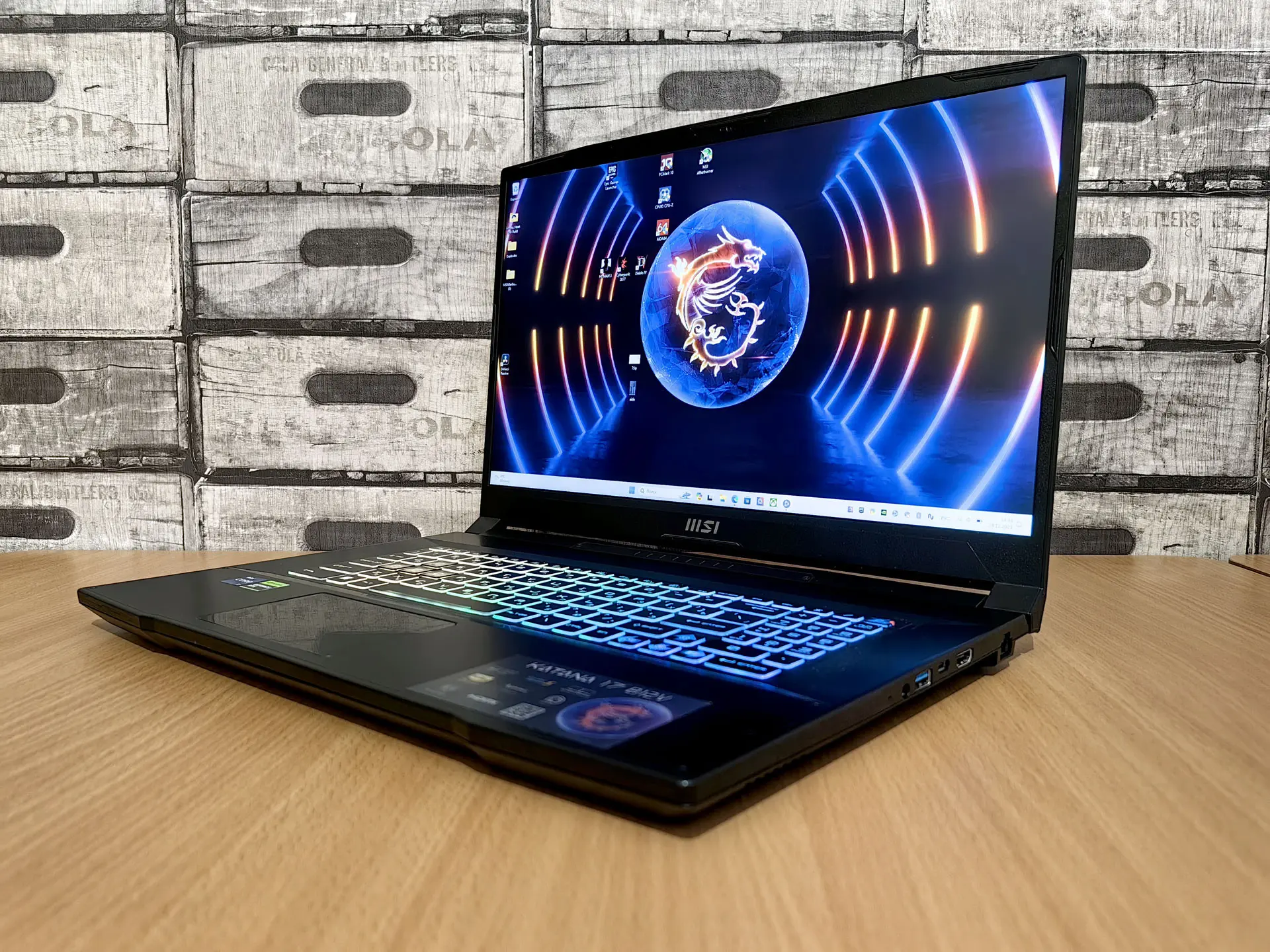 Обзор игрового ноутбука MSI Katana 17 B12VGK-274RU