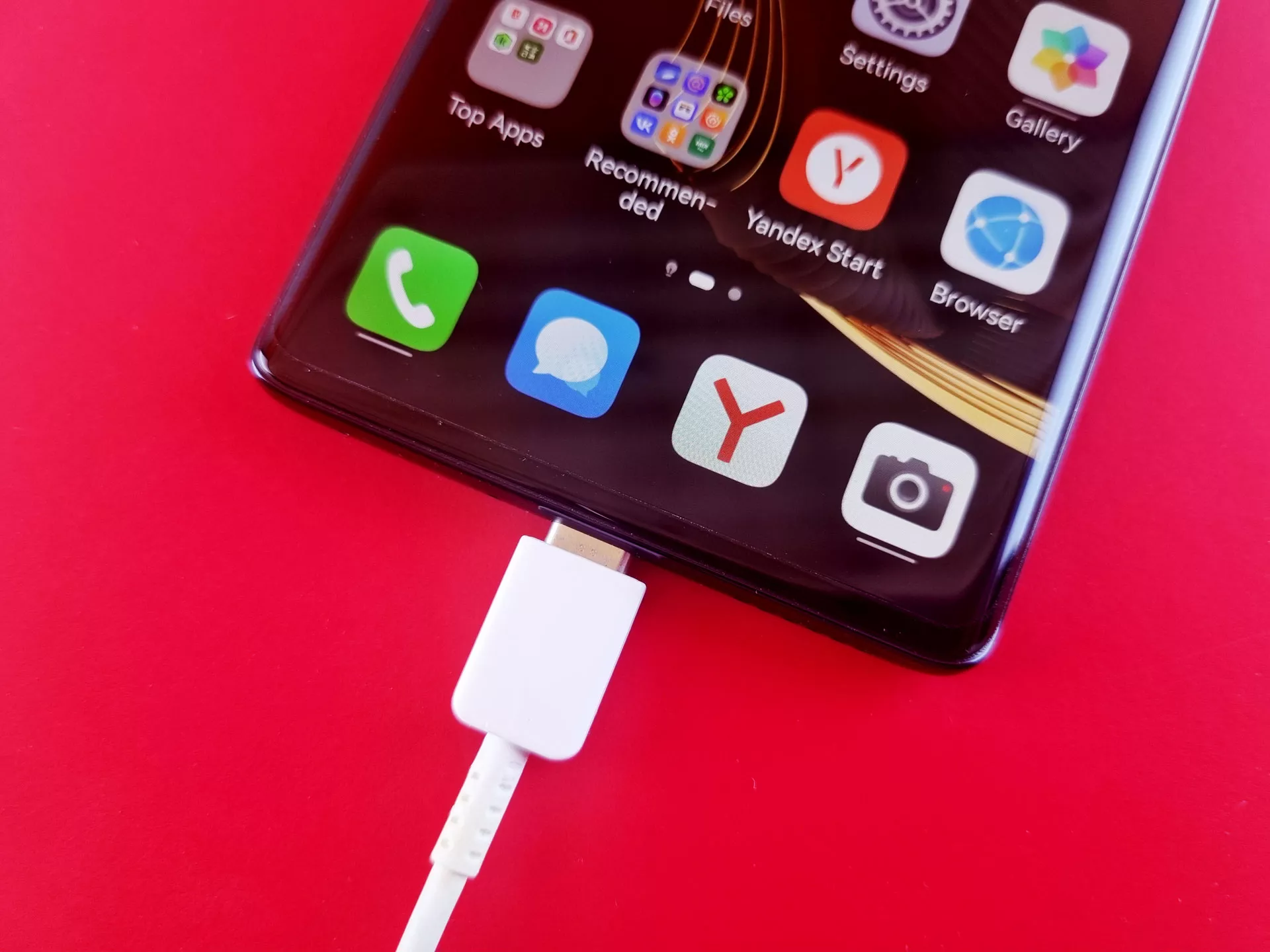 Что делать, если смартфон не заряжается через стандартный разъём USB C?