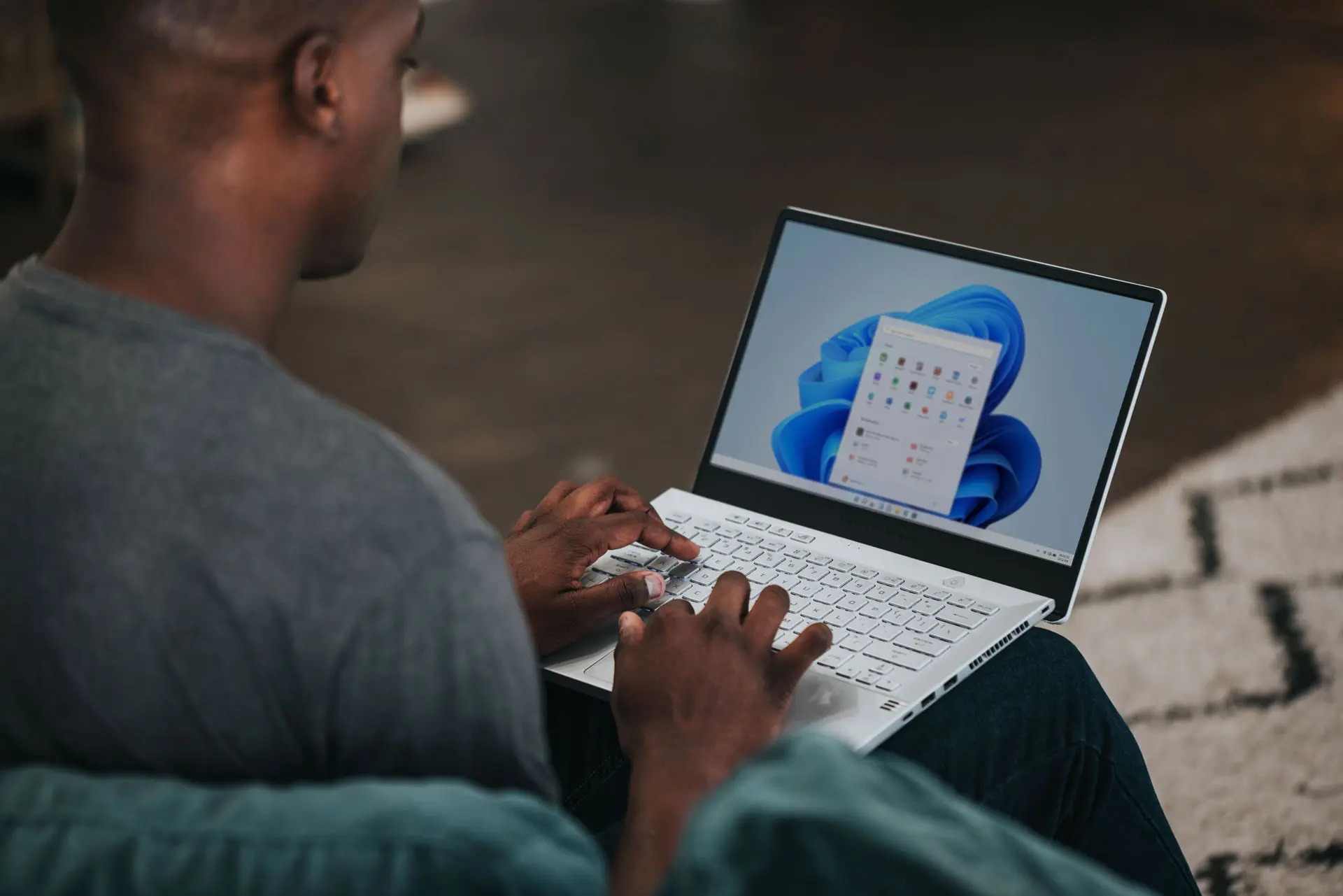 Доля Windows 11 и процессоров AMD в ПК пользовтаелей постепенно увеличивается