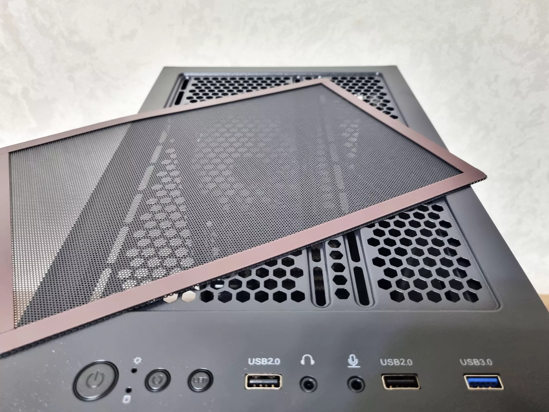 Обзор корпуса для ПК 1STPLAYER AR-7