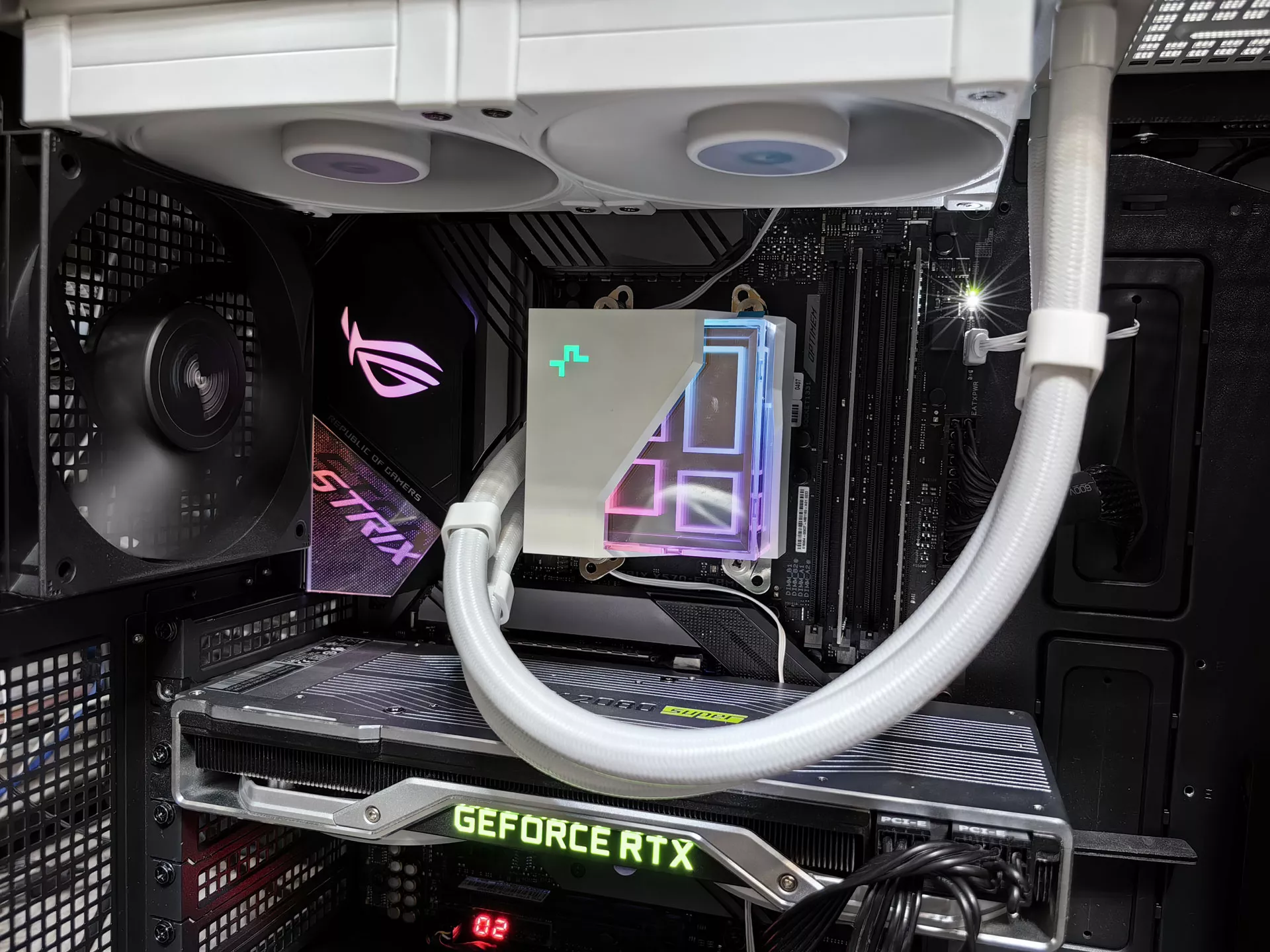 Обзор системы жидкостного охлаждения DeepCool LT520 WH