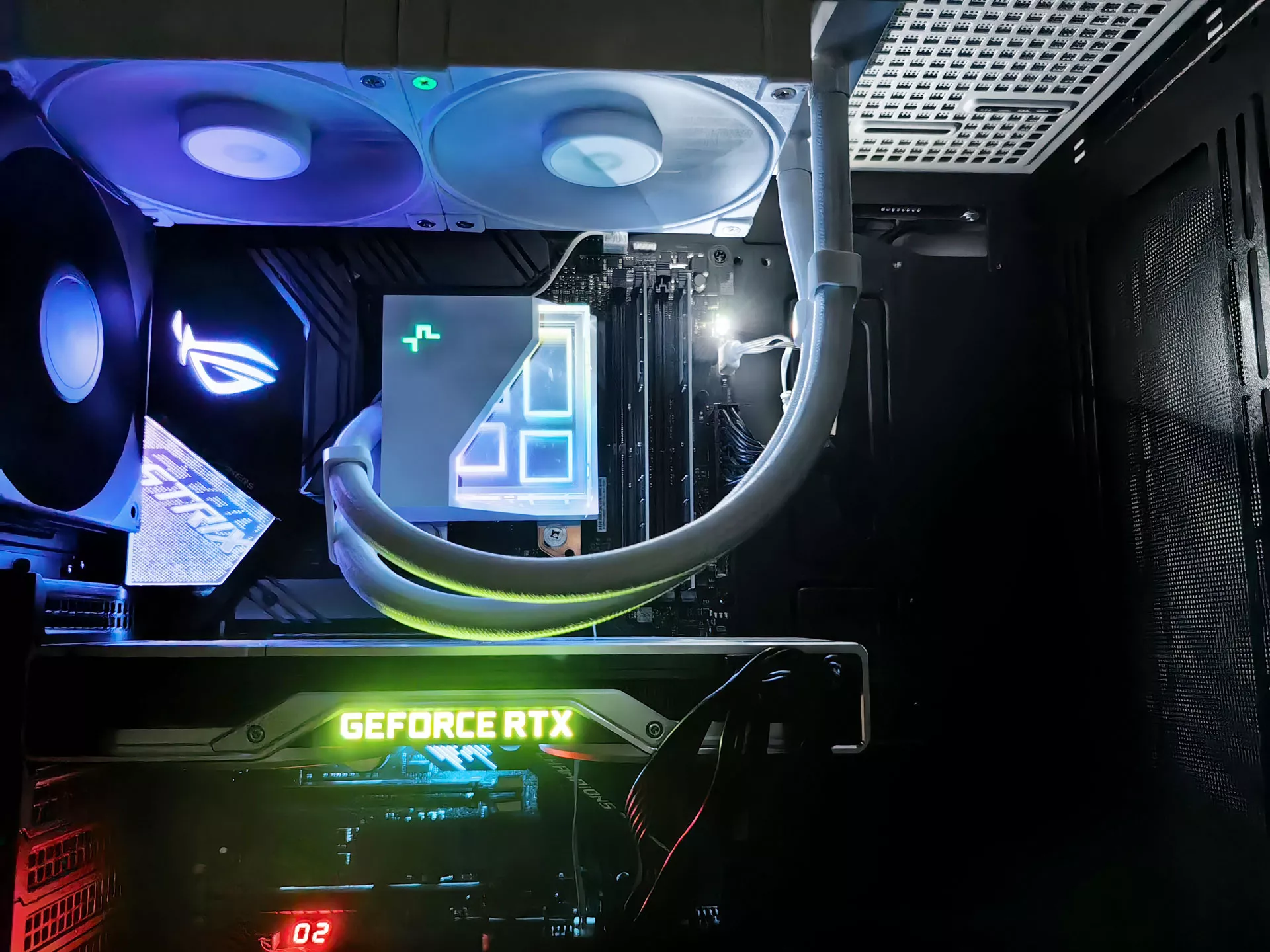 Обзор системы жидкостного охлаждения DeepCool LT520 WH