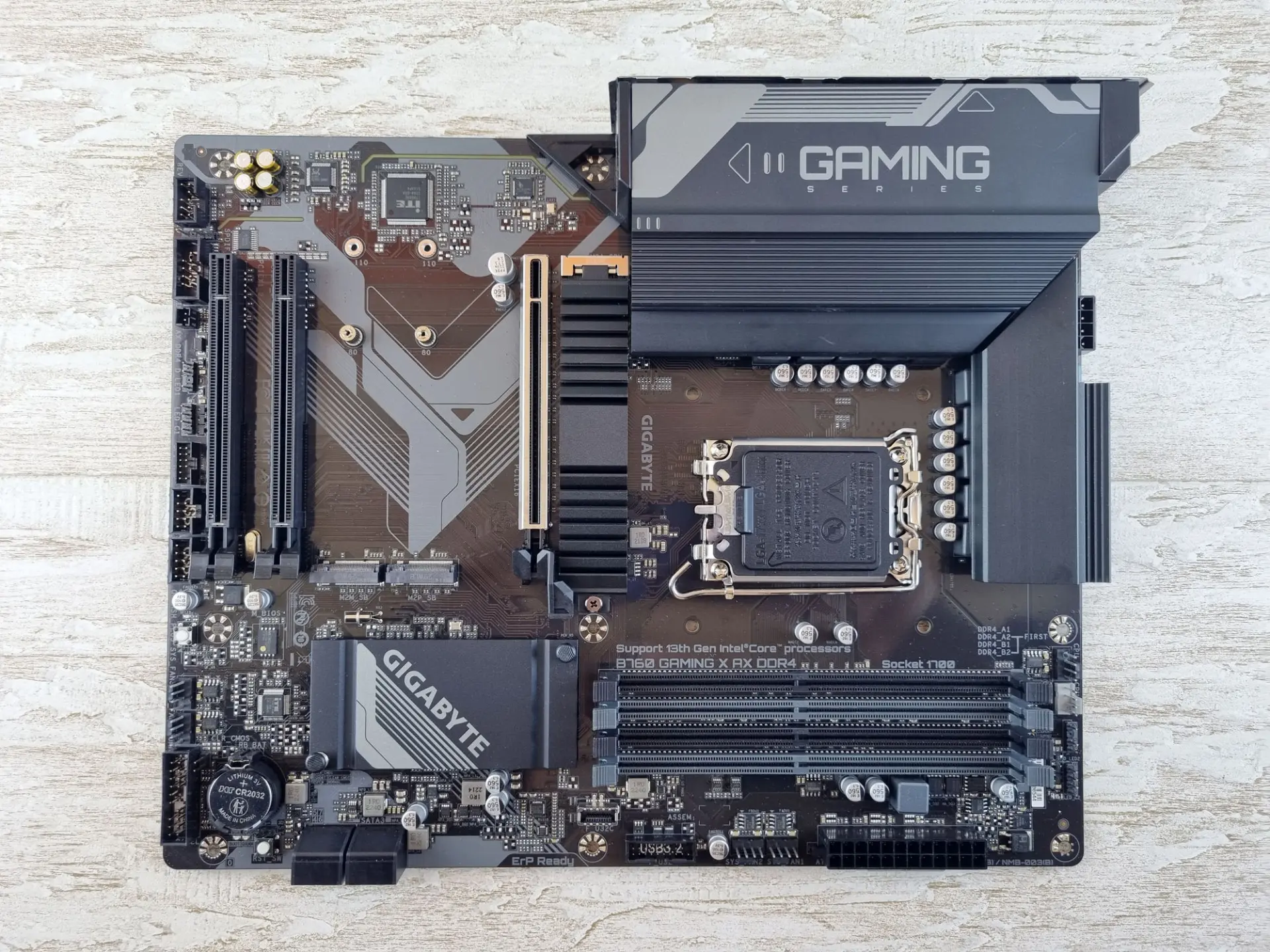 Обзор материнской платы Gigabyte B760 Gaming X AX DDR4