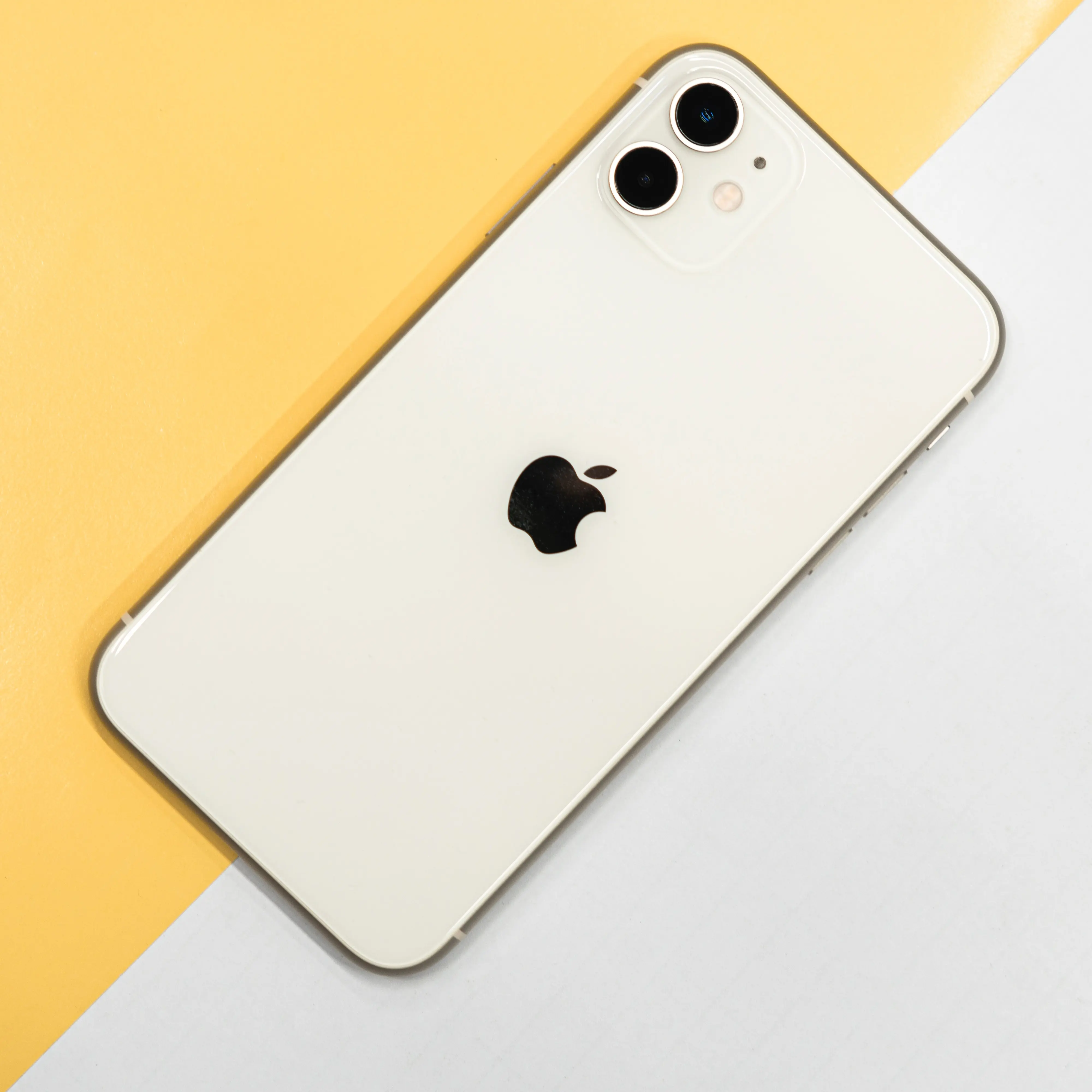 Студенты МГУ и МГИМО предпочитают iPhone