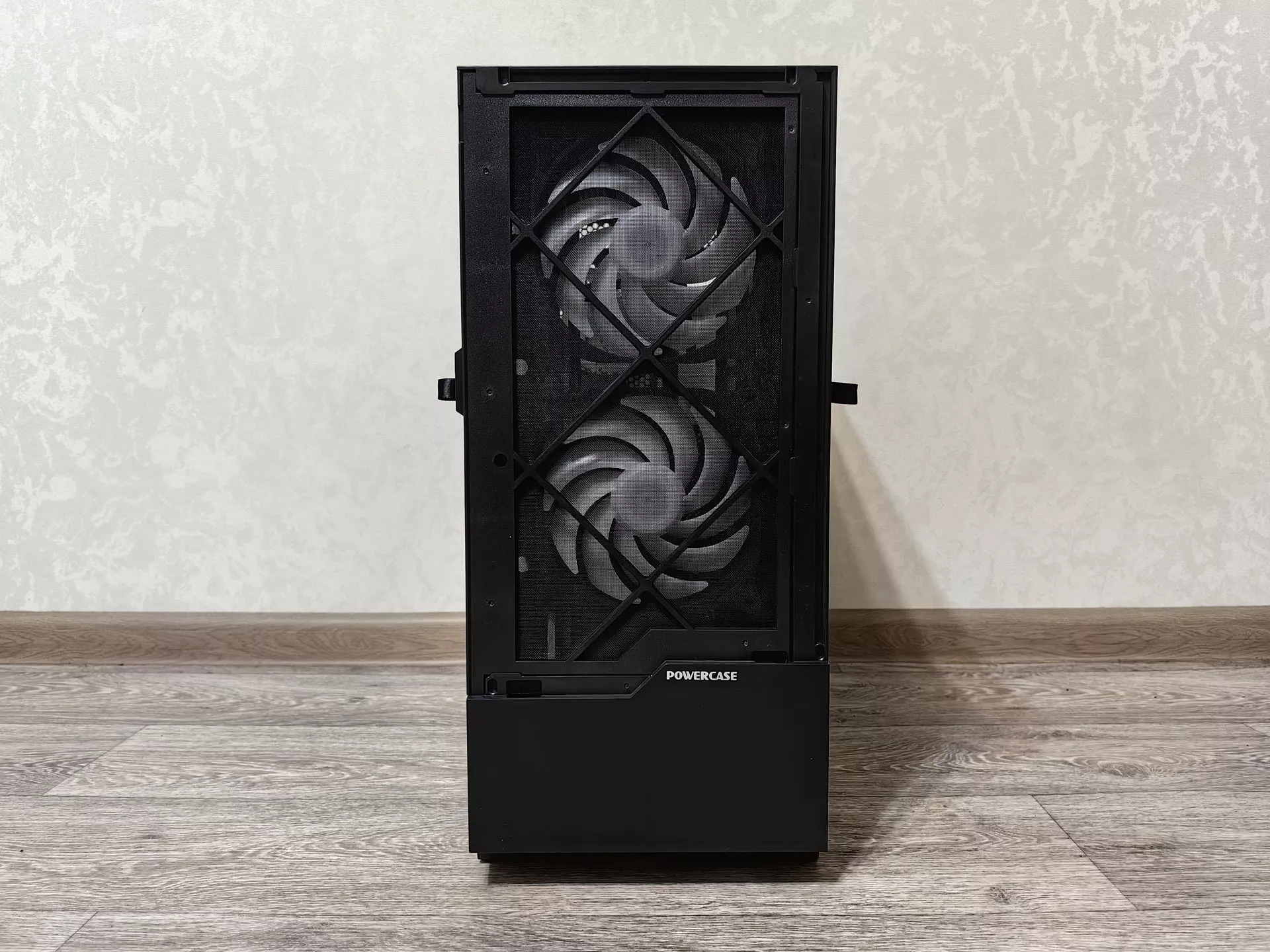 Обзор корпуса для ПК PowerCase Kratos