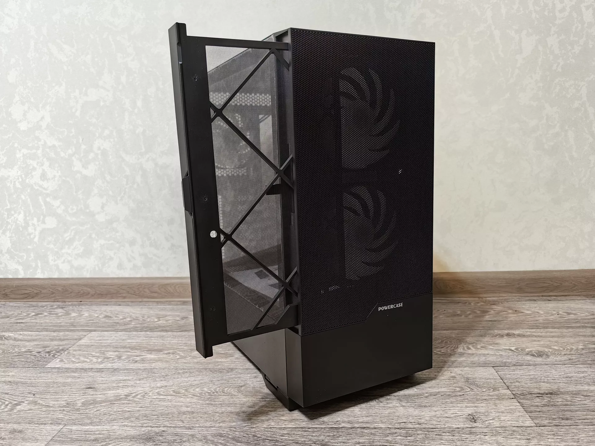 Обзор корпуса для ПК PowerCase Kratos