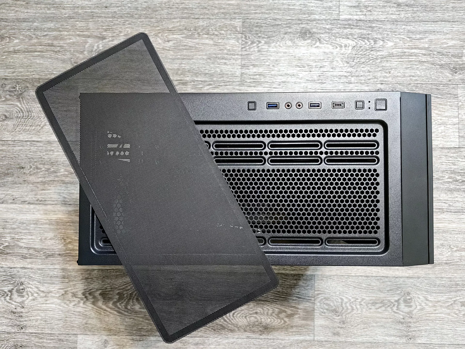 Обзор корпуса для ПК PowerCase Kratos