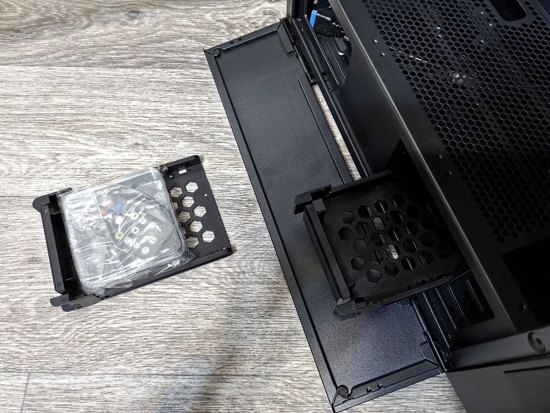 Обзор корпуса для ПК PowerCase Kratos