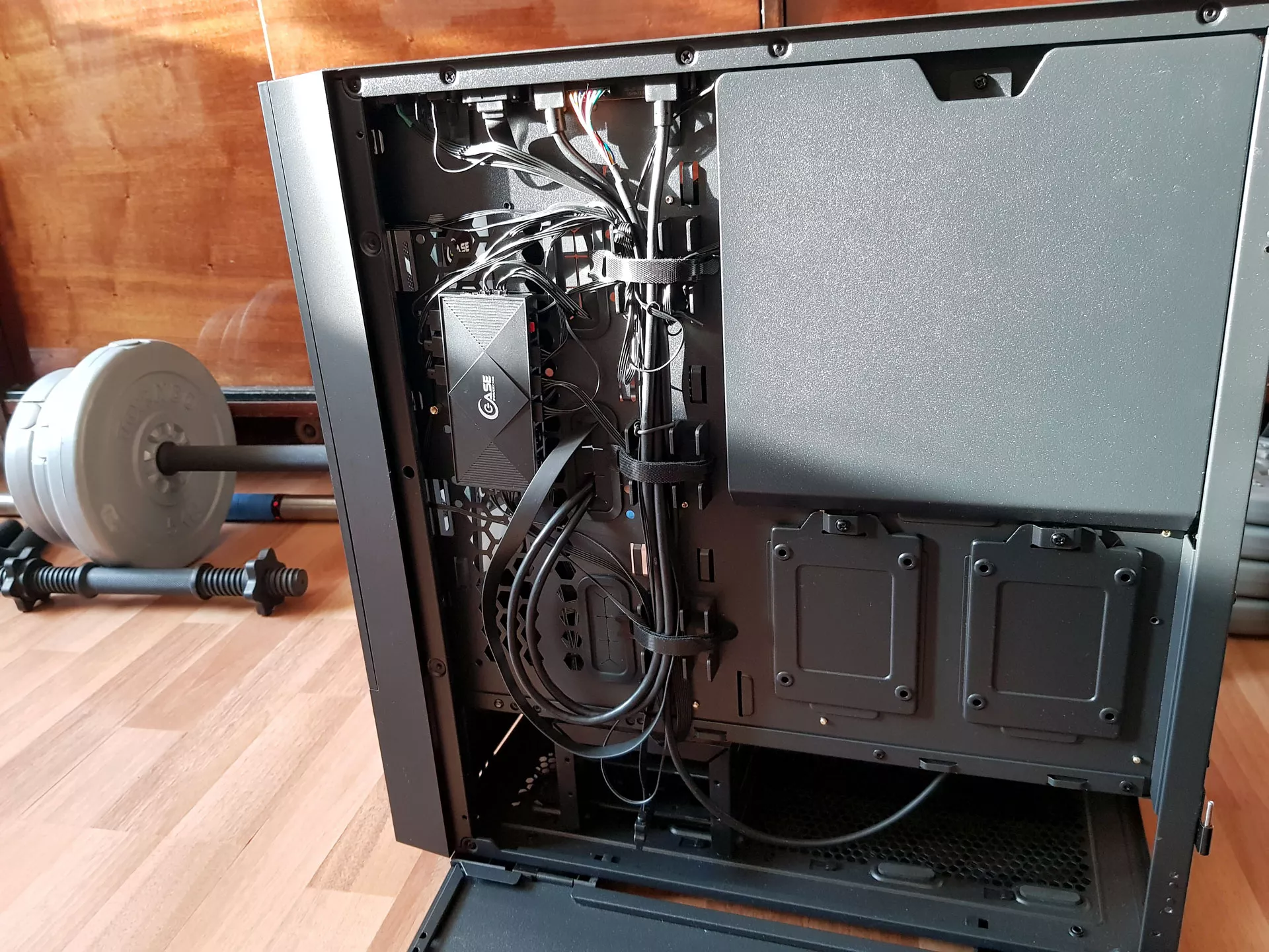 Обзор корпуса для ПК PowerCase Kratos