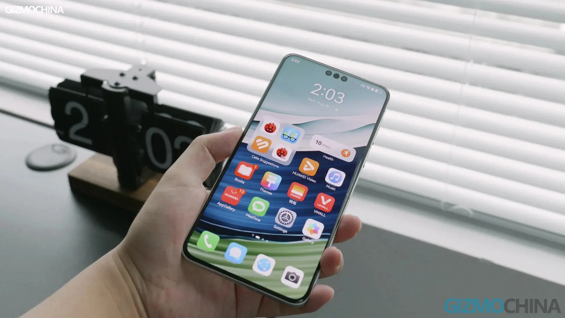 HUAWEI Mate 60 ставит рекорды по продажам