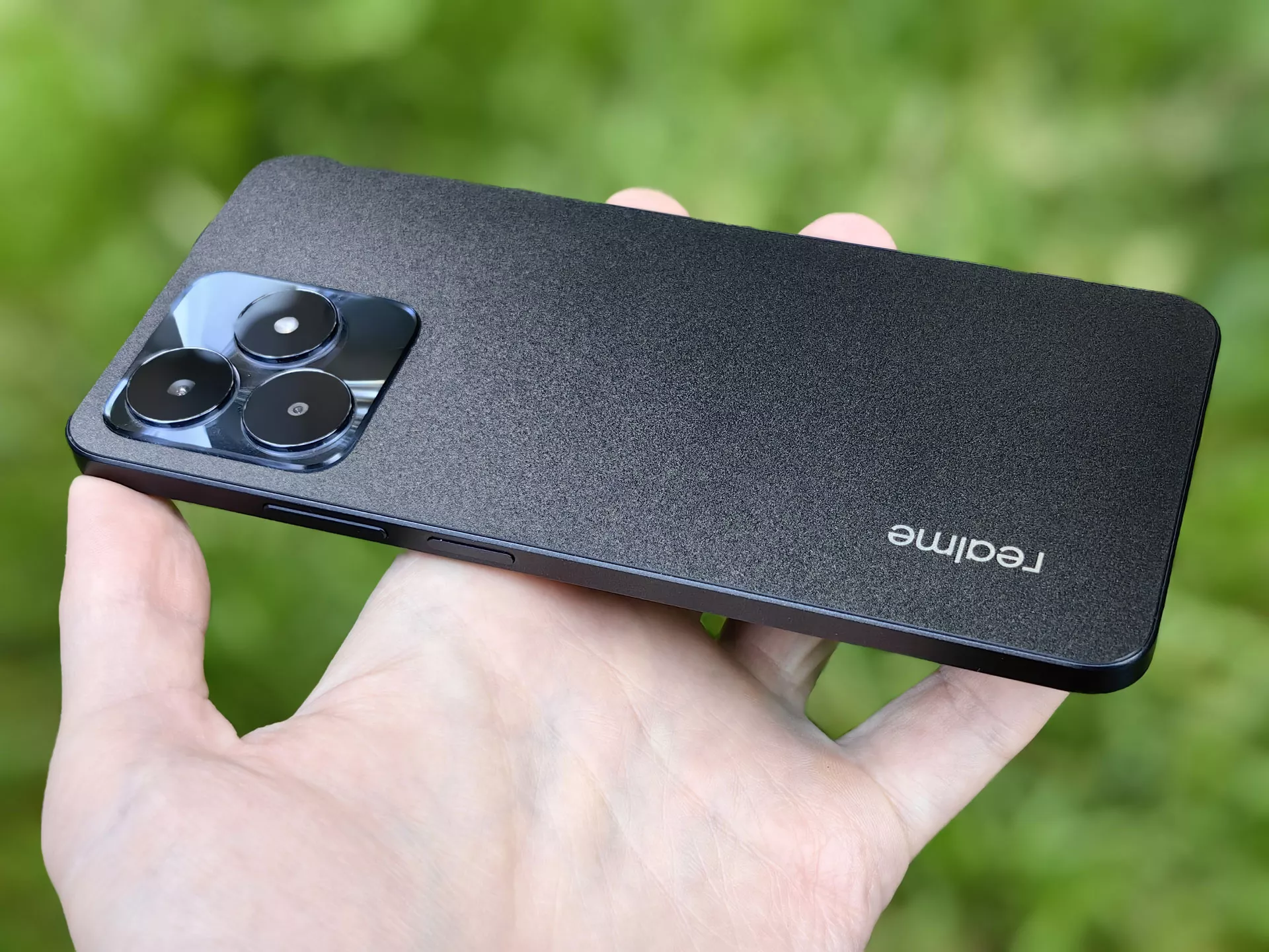 Обзор смартфона realme C53