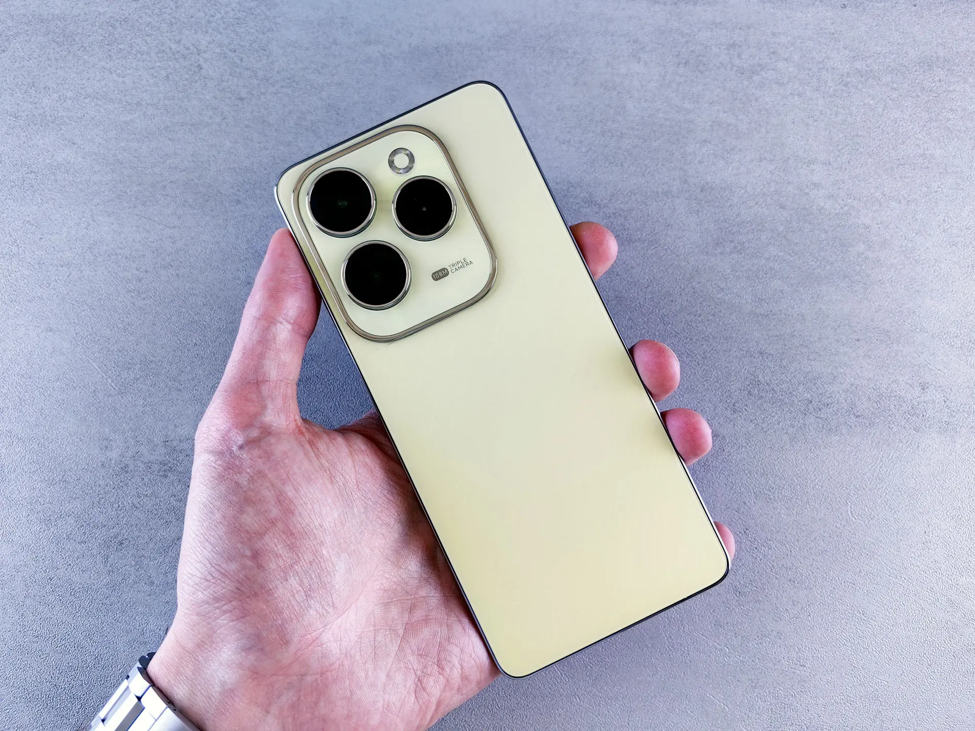 Обзор смартфона Infinix HOT 40 Pro