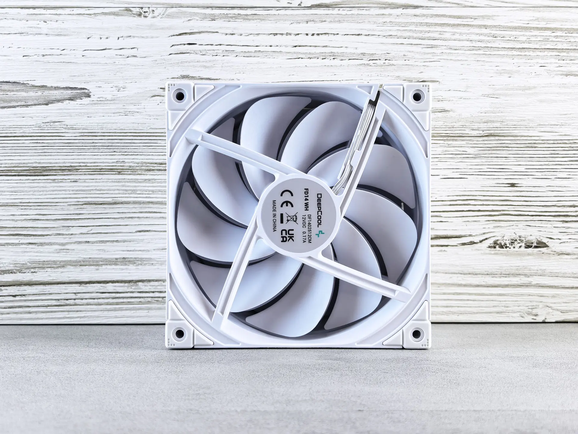 Тест-драйв вентиляторов для ПК DeepCool FD14 WH