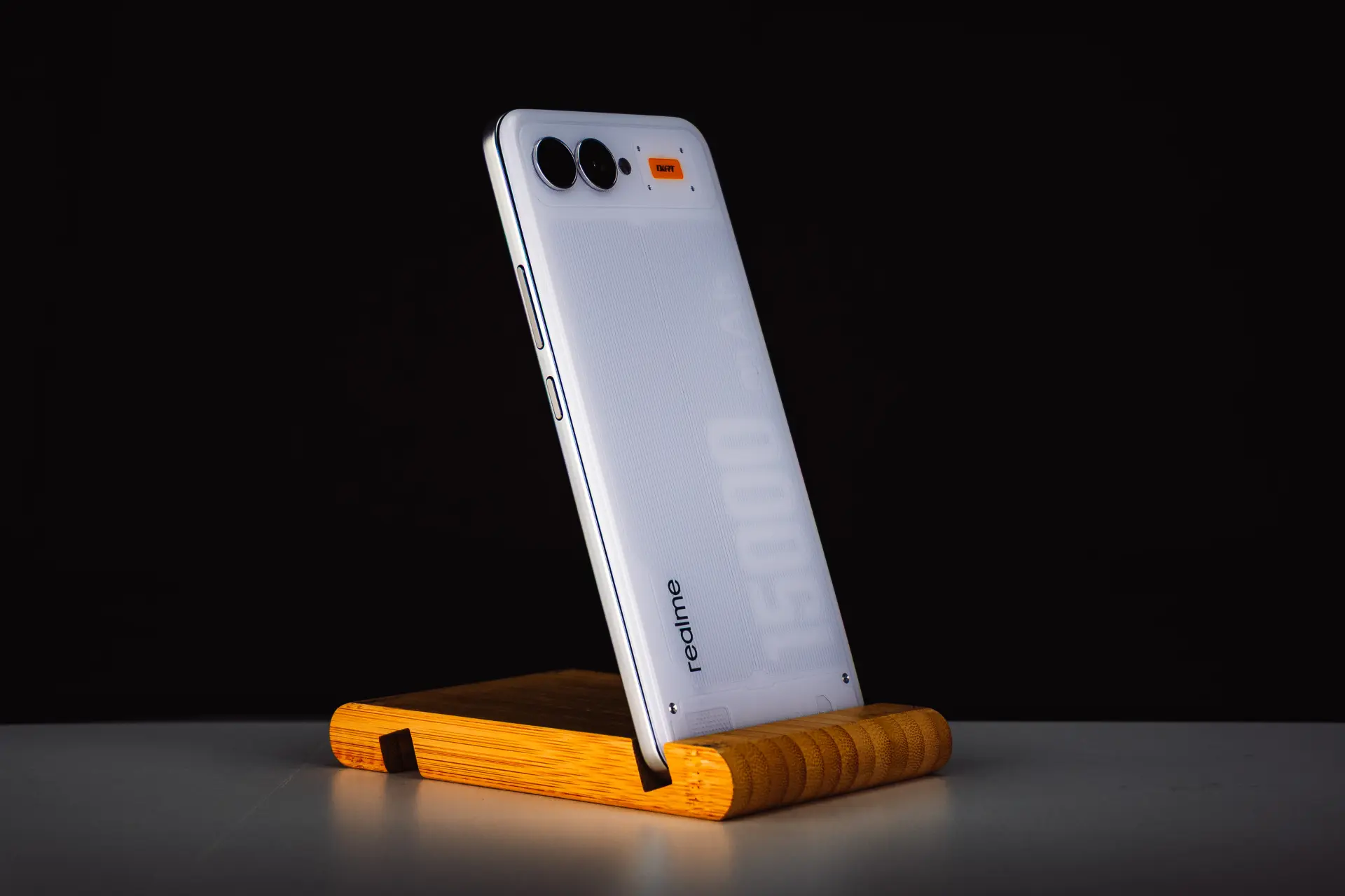 realme анонсировала две новые технологии для смартфонов для аккумулятора и охлаждения