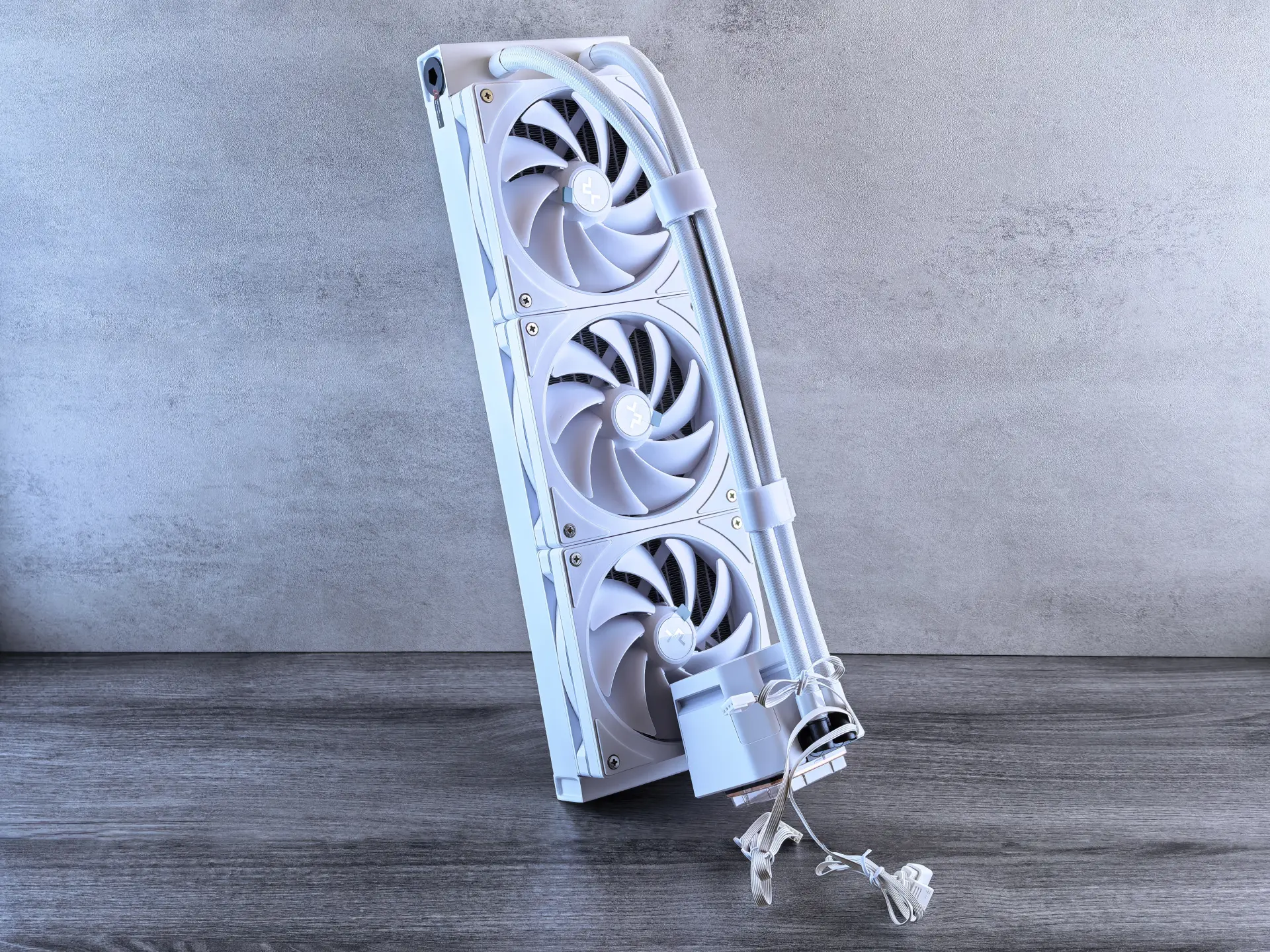 Обзор системы жидкостного охлаждения DeepCool LM360: экран в массы?