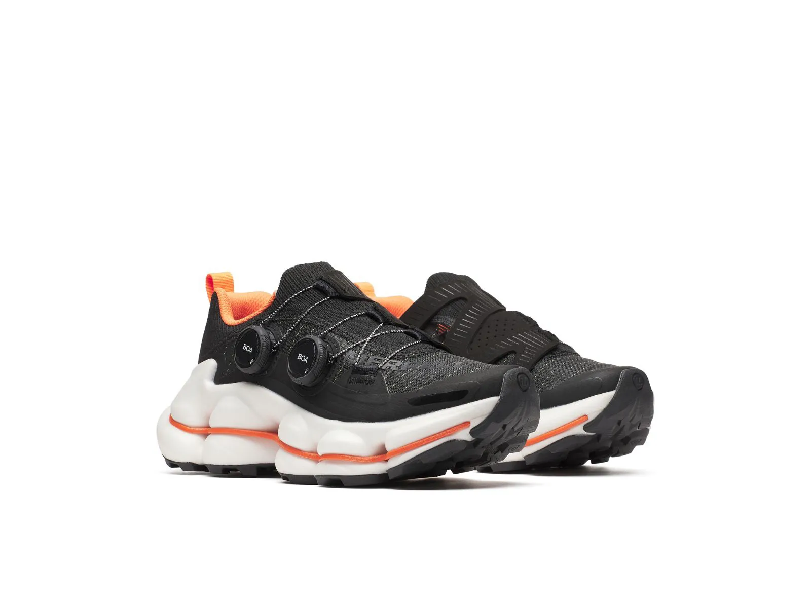 Merrell представляет новую модель SpeedArc Surge Boa для хайкинга