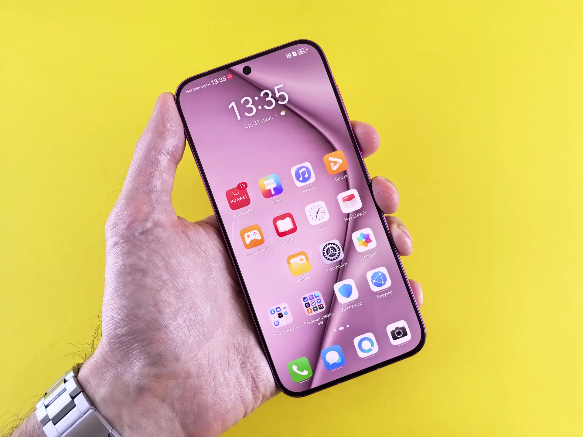 Сравнение Xiaomi 14 T Pro и HUAWEI Pura 70: характеристики, камеры, производительность