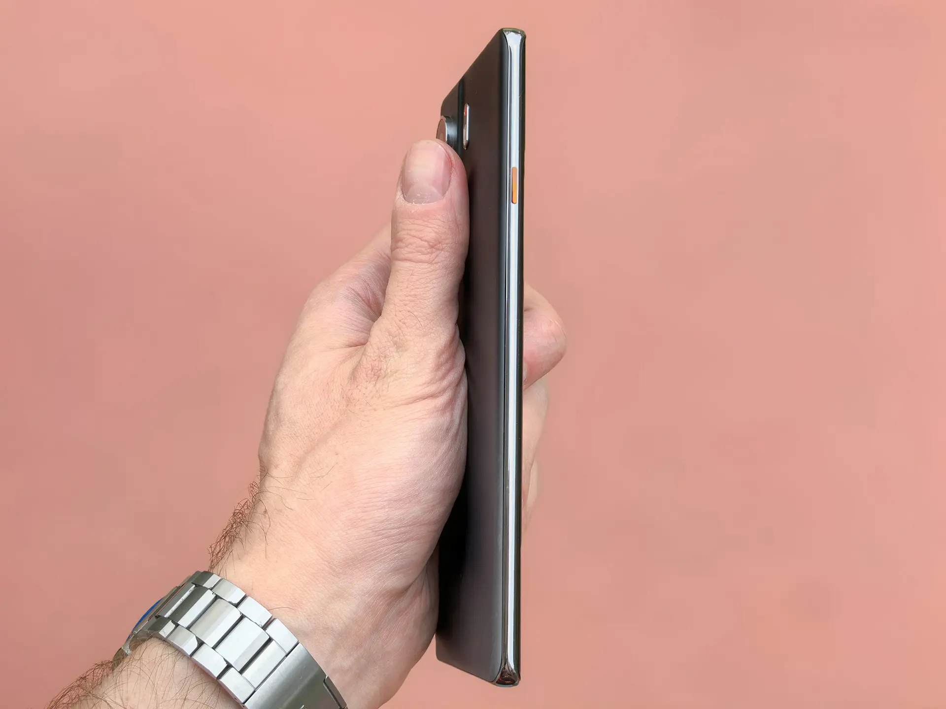 Обзор смартфона TECNO Camon 40 Pro и беспроводных наушников TECNO Sonic 2