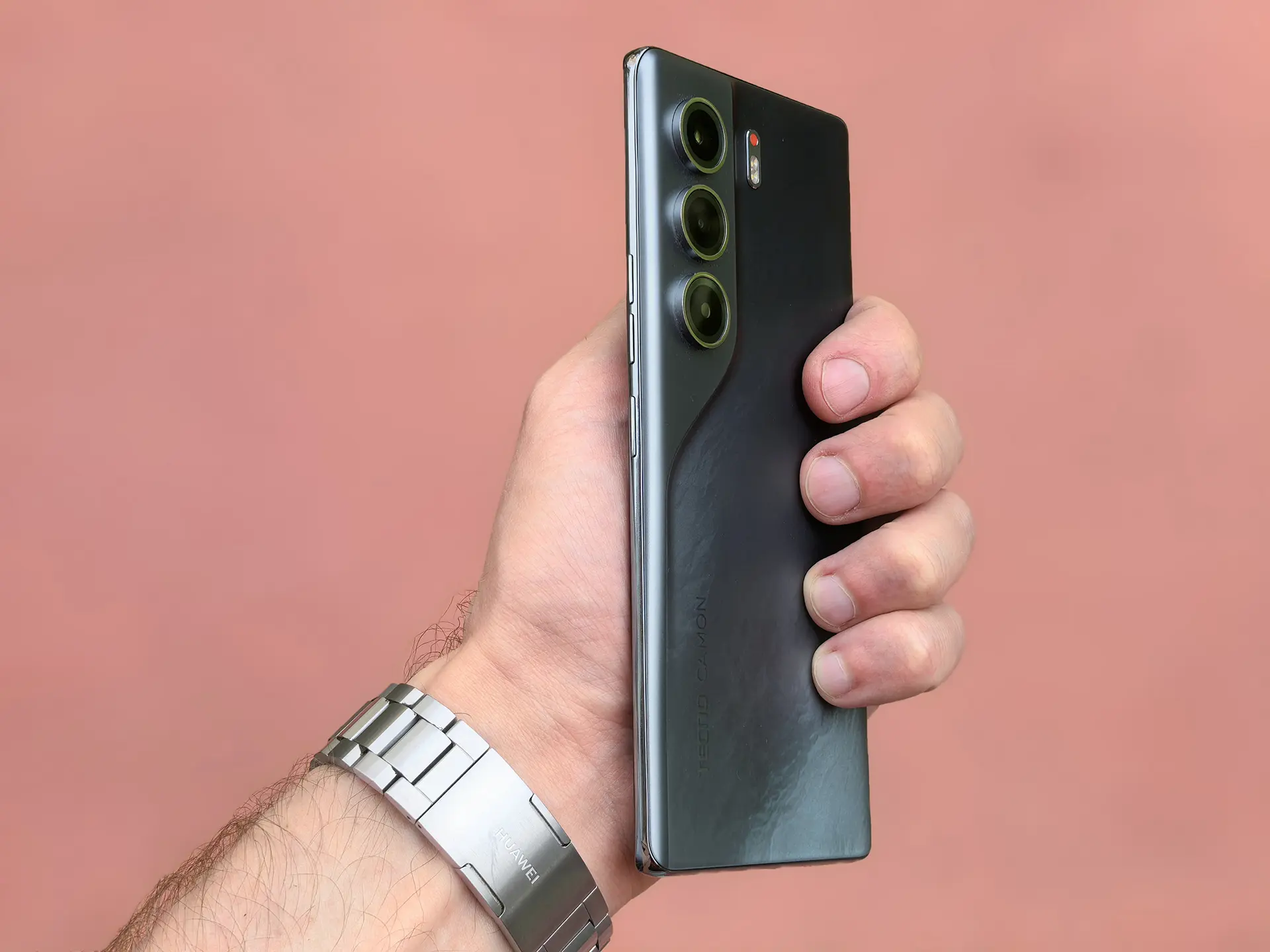 Обзор смартфона TECNO Camon 40 Pro и беспроводных наушников TECNO Sonic 2
