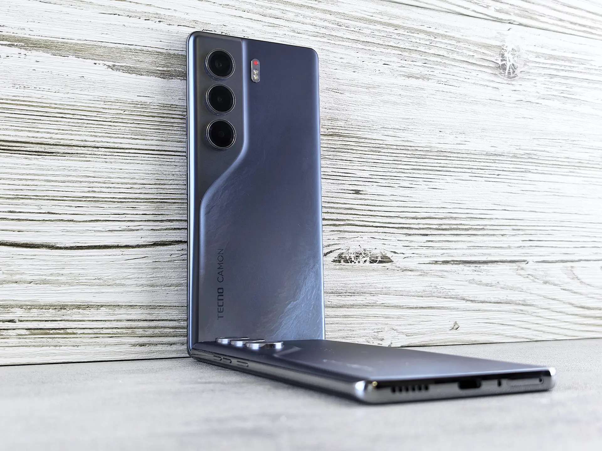 Обзор смартфона TECNO Camon 40 Pro и беспроводных наушников TECNO Sonic 2