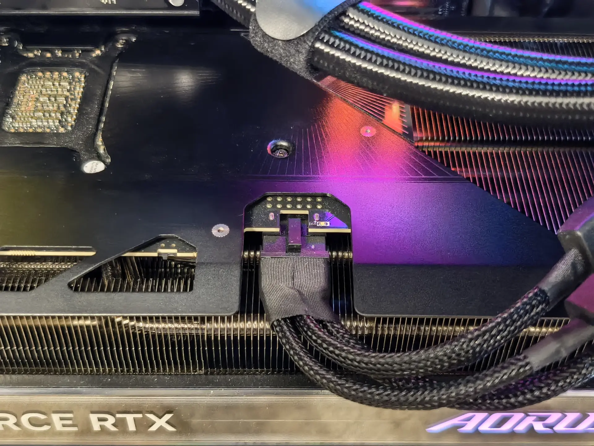 Обзор видеокарты GIGABYTE AORUS GeForce RTX 5070 Ti MASTER 16G
