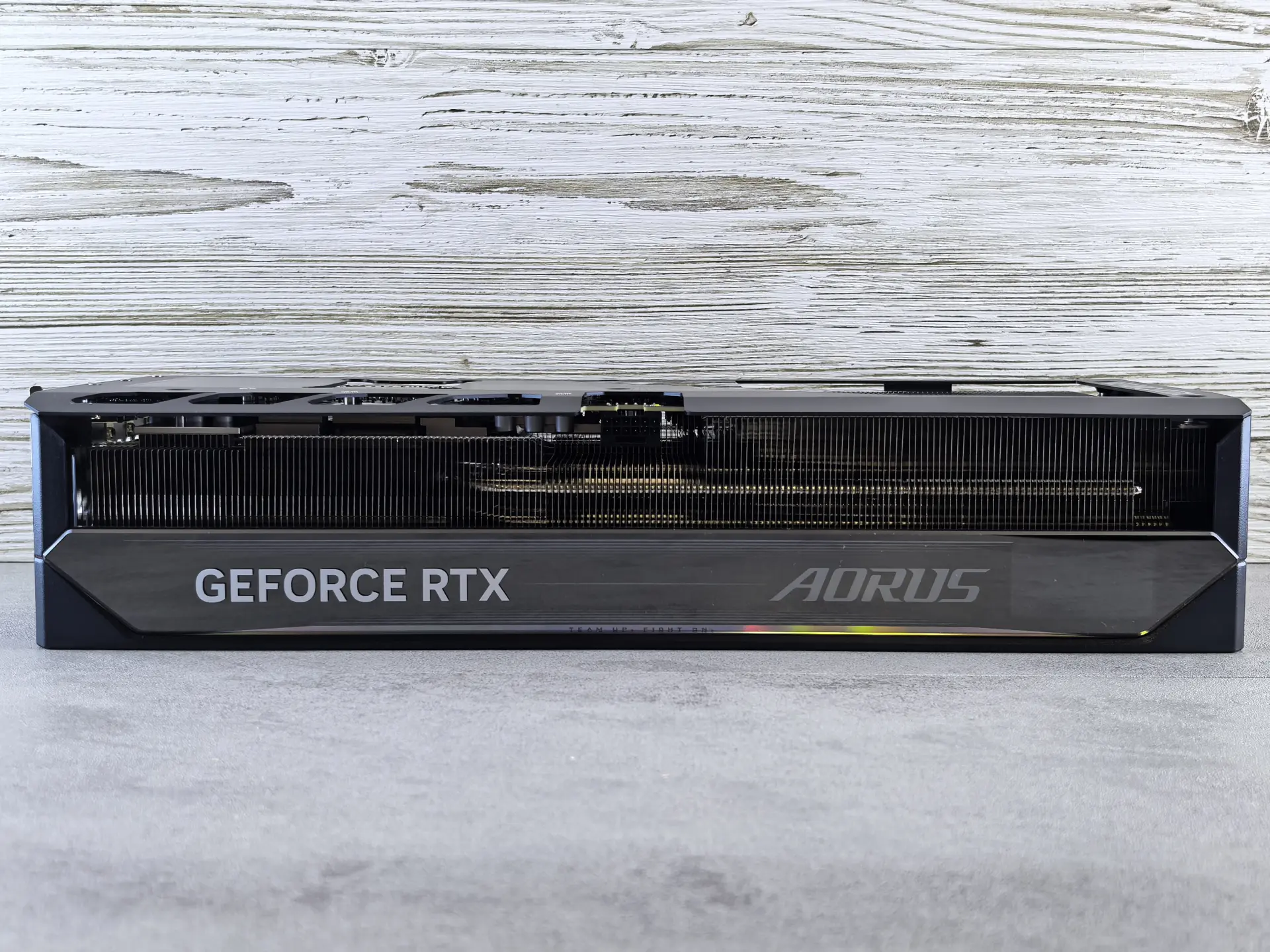 Обзор видеокарты GIGABYTE AORUS GeForce RTX 5070 Ti MASTER 16G