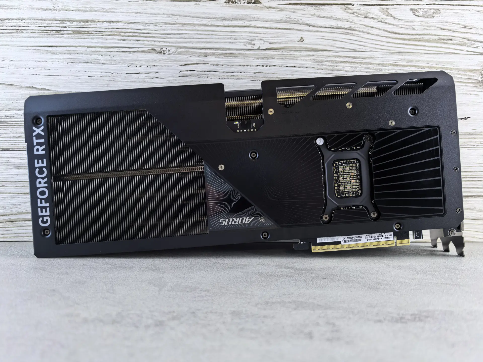 Обзор видеокарты GIGABYTE AORUS GeForce RTX 5070 Ti MASTER 16G