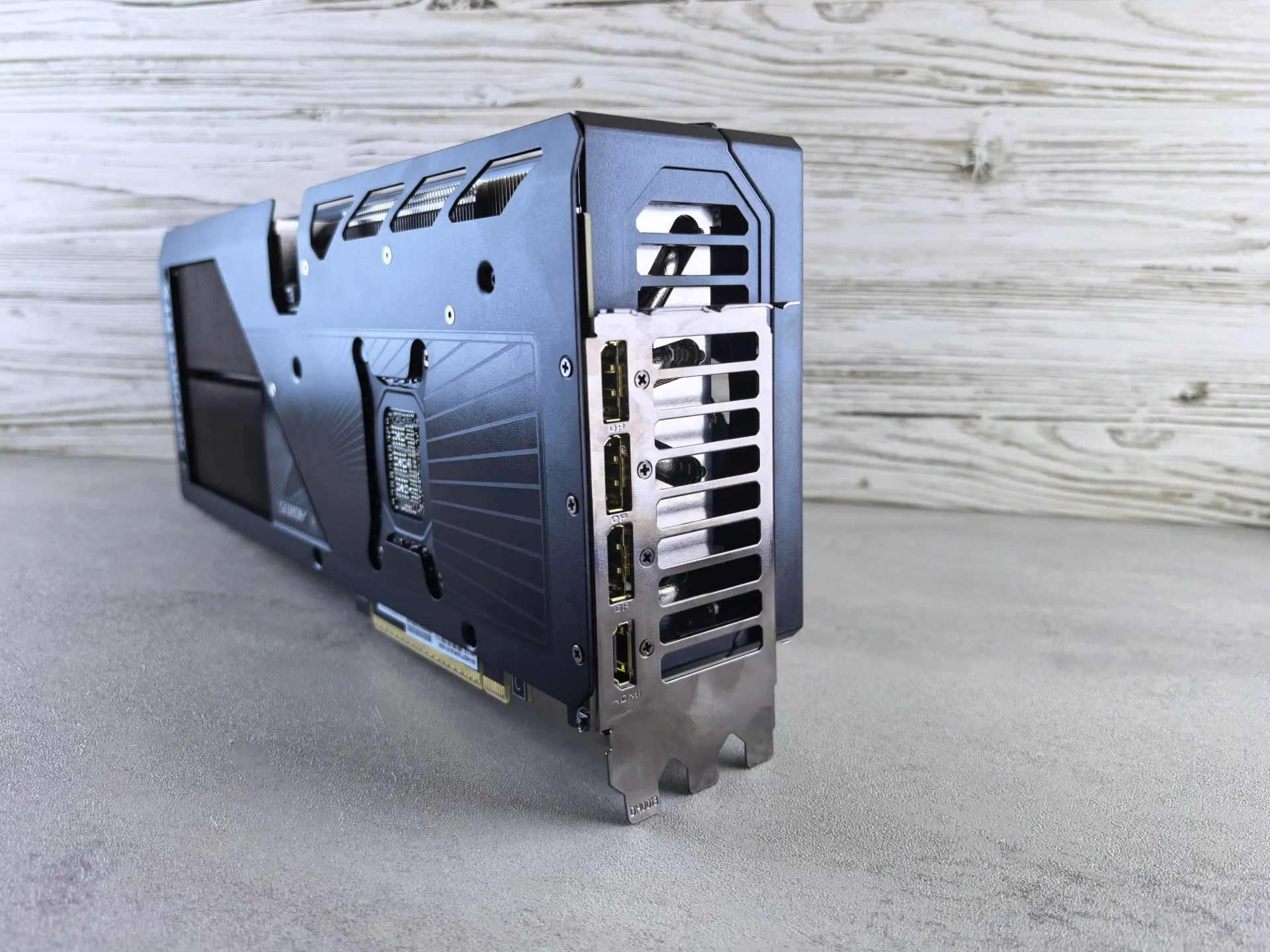 Обзор видеокарты GIGABYTE AORUS GeForce RTX 5070 Ti MASTER 16G