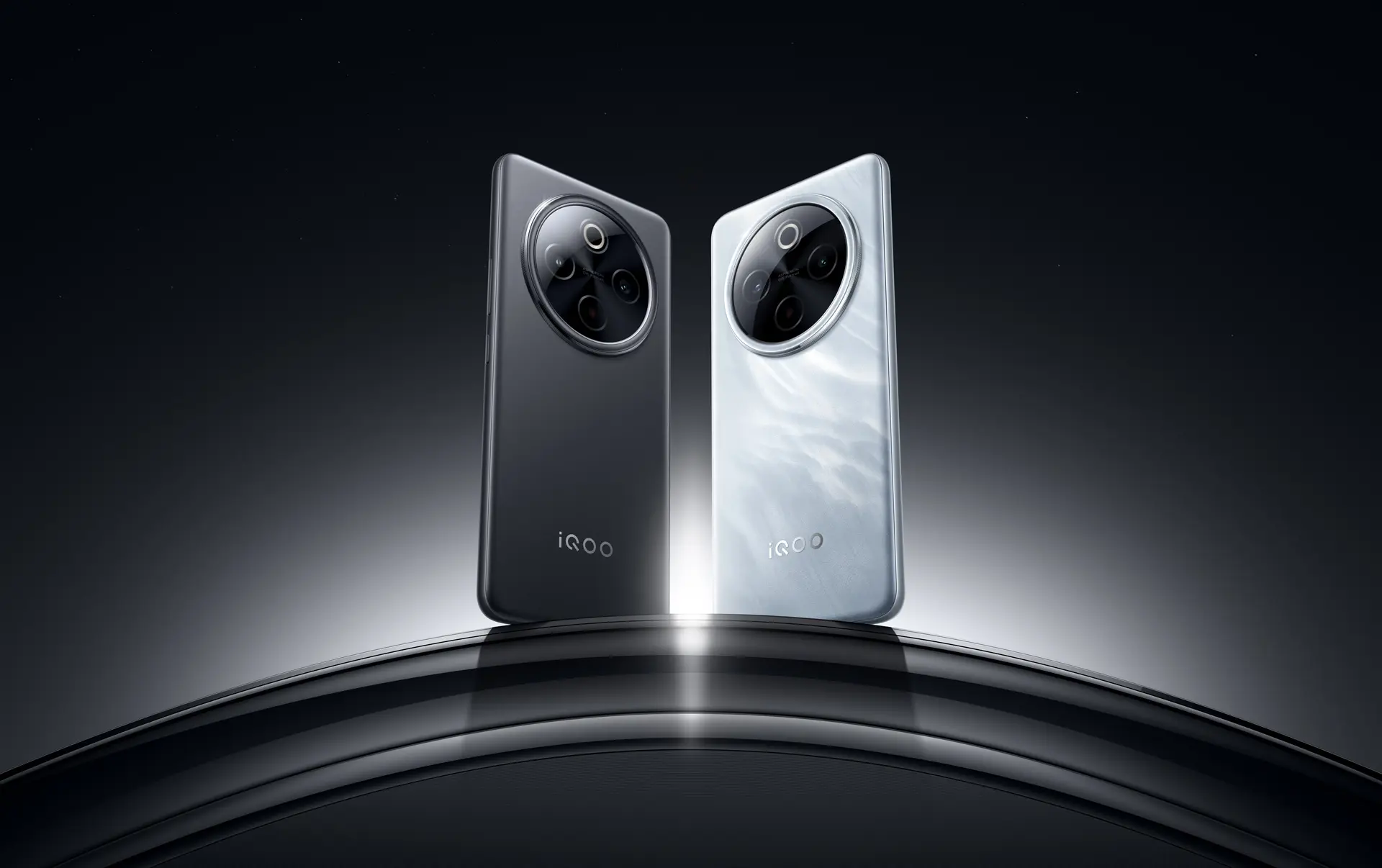 iQOO Z10 с Snapdragon 7s Gen 3 и AMOLED 120 Гц представлен в России