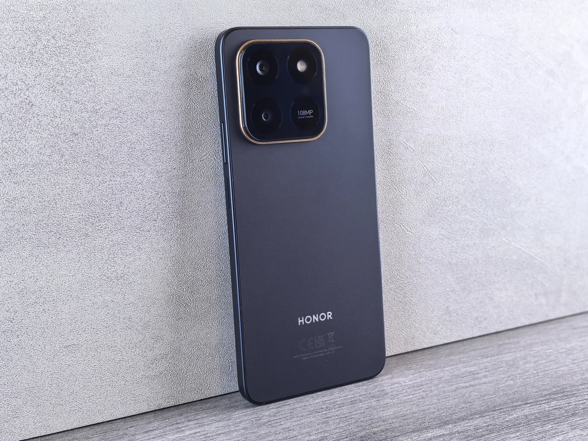 HONOR X7d: обзор бюджетного «долгожителя» с защищенным корпусом и AI-кнопкой