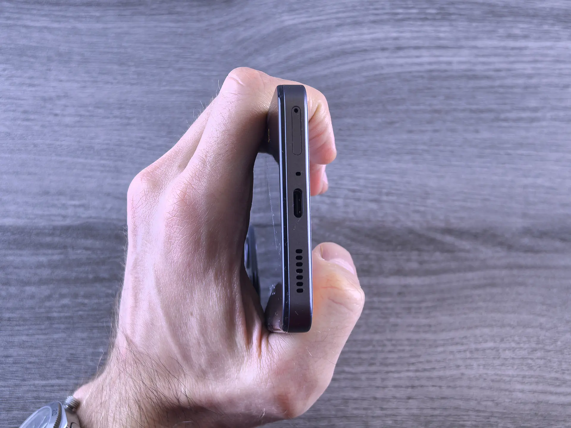 TECNO POVA 7 Ultra 5G: смартфон с балансом мощности, автономности и стиля