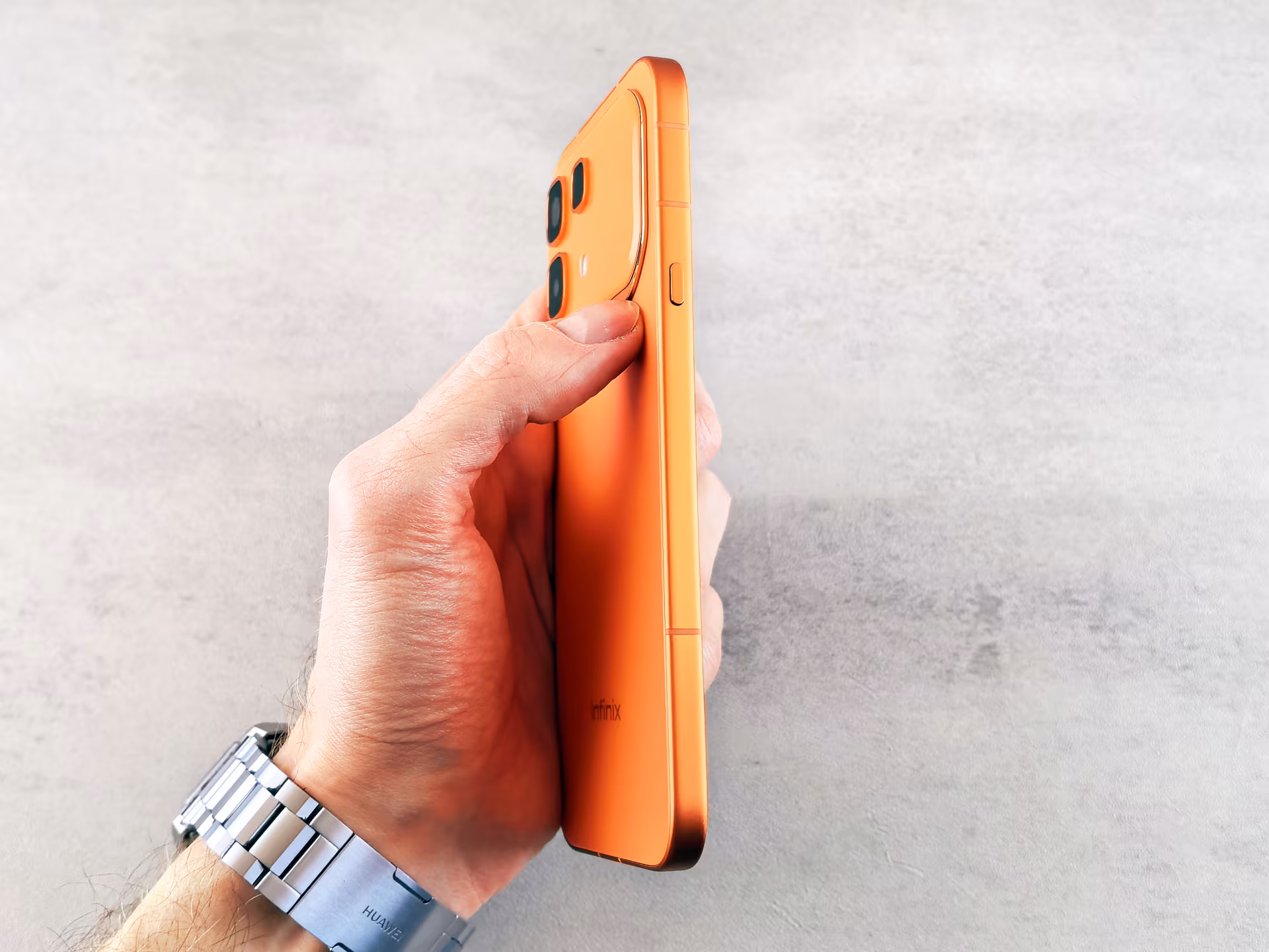 Обзор Infinix Note 60 Pro: титановый «комбайн» с батареей 6500 мА·ч и матричным экраном