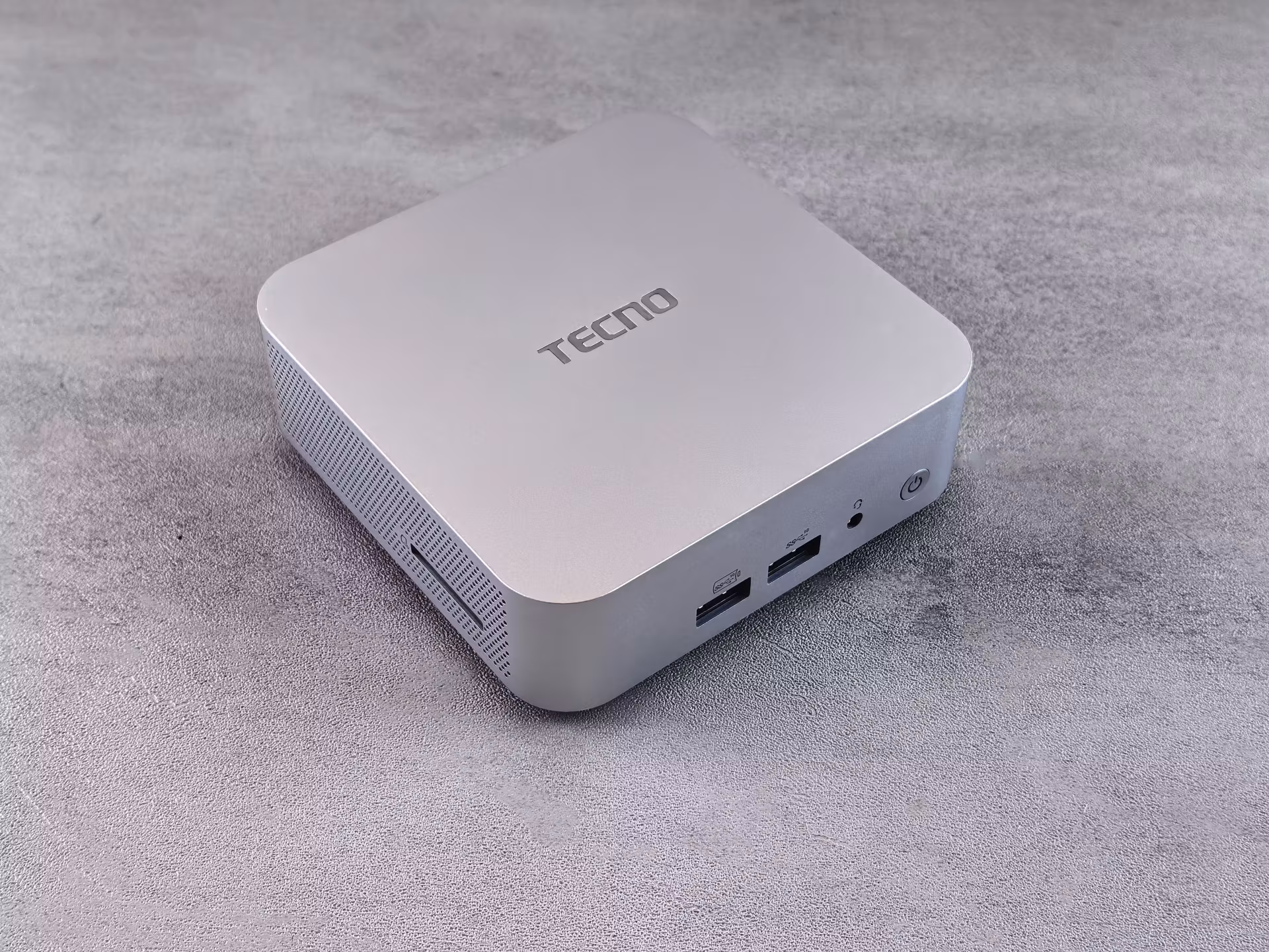 Обзор ультракомпактного мини-ПК TECNO MEGA MINI M1