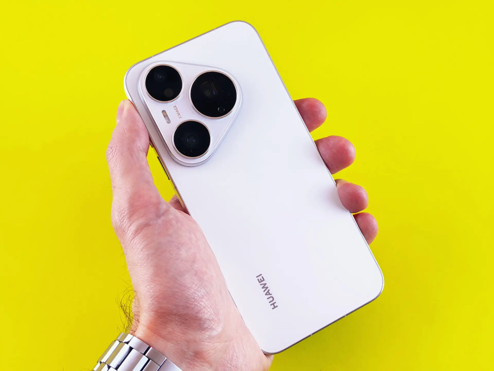 Обзор HUAWEI Pura 90s Pro с тестами камеры, батареи и прошивки