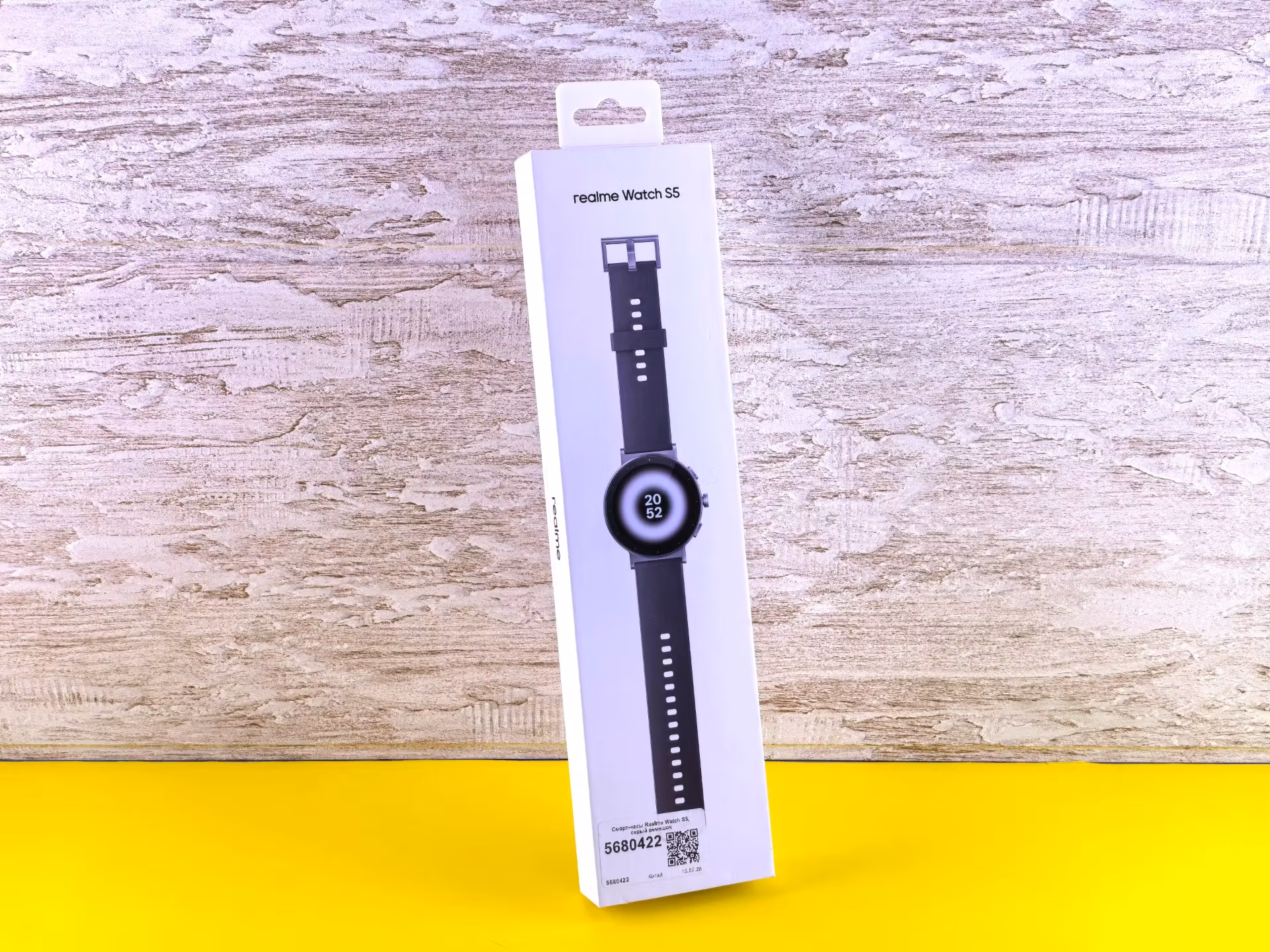 Коробка у realme Watch S5 длинная