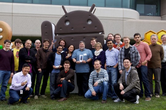 Первый Google Nexus в Америке подарен Стиву Возняку