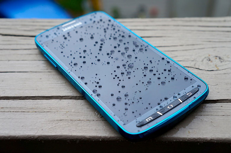 Гарантия Samsung Galaxy S4 не покрывает случаи порчи от воды